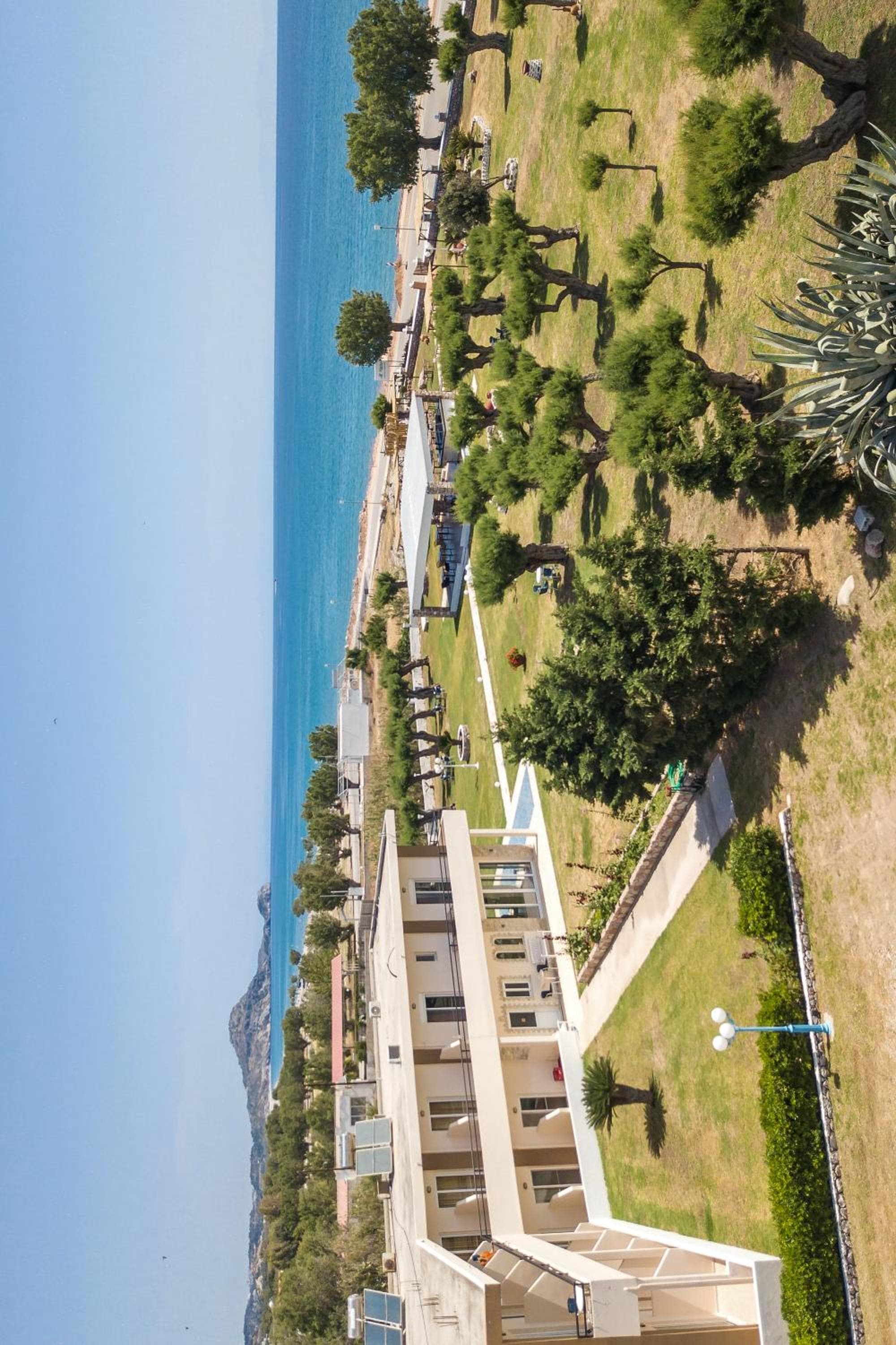 Al Mare Apartments, Afantou