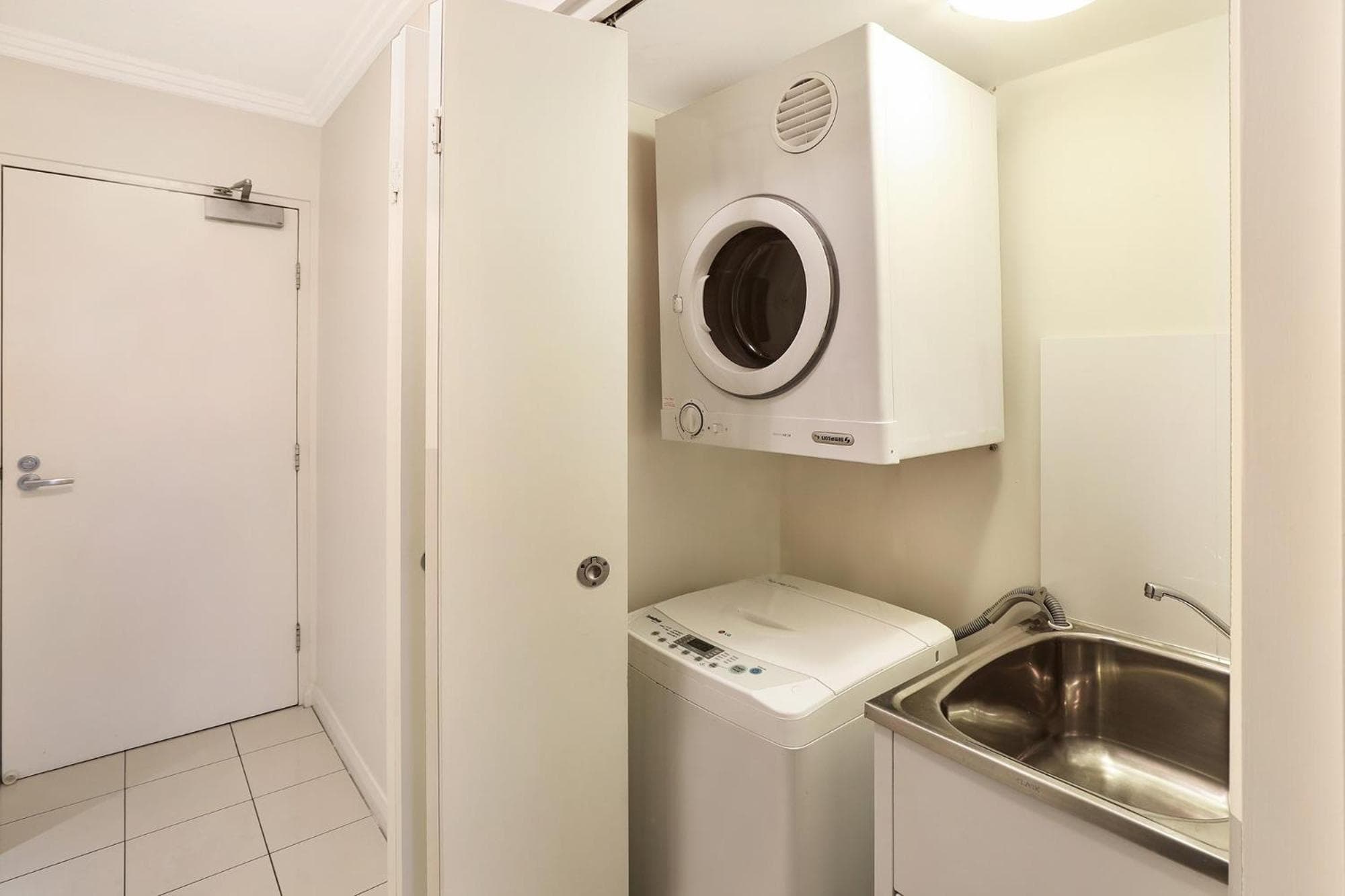Aqualine Apartments On The Broadwater, Gold Coast, photo 5