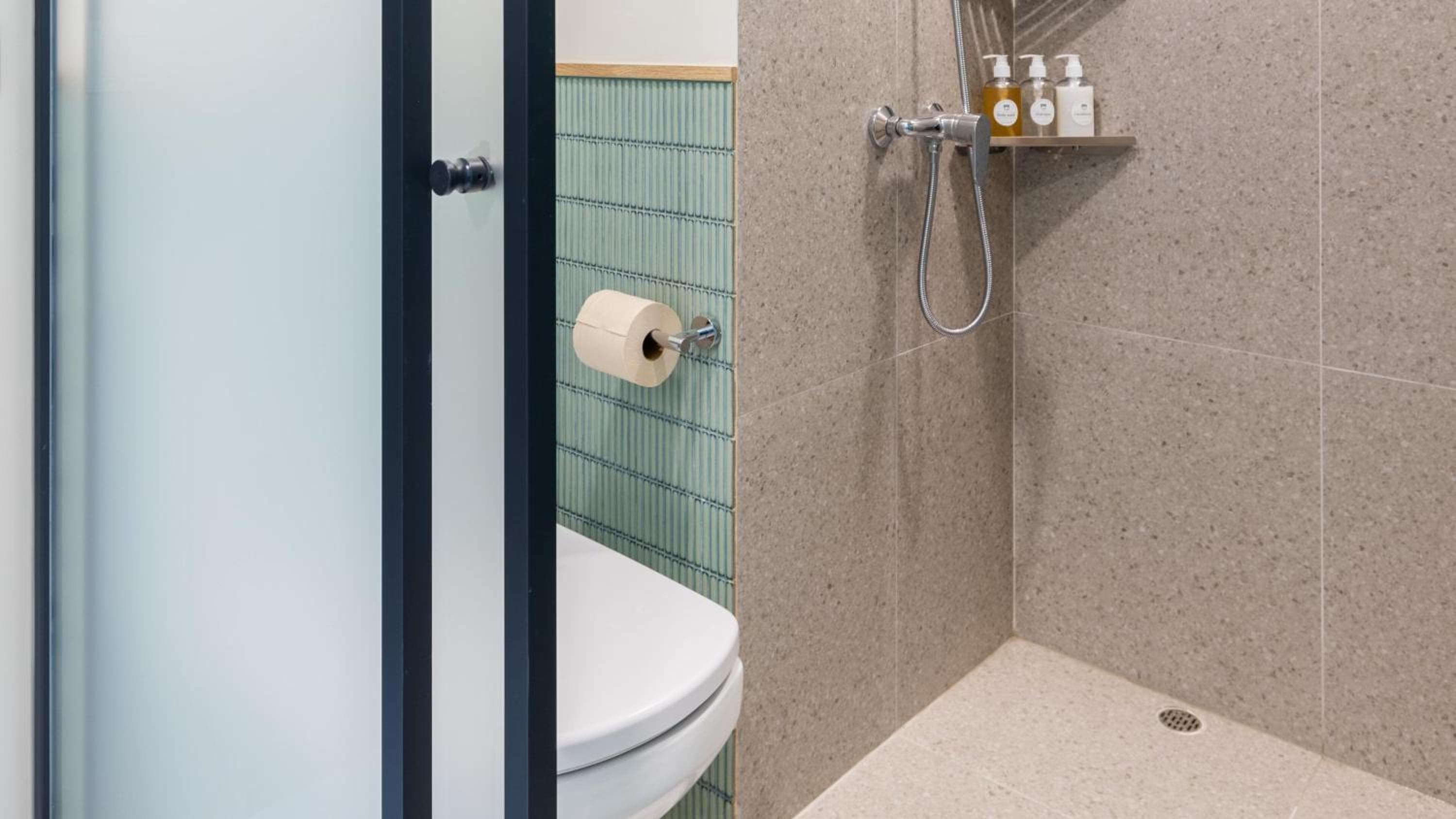 Weave Studios - Sai Ying Pun, Hong Kong, photo 6
