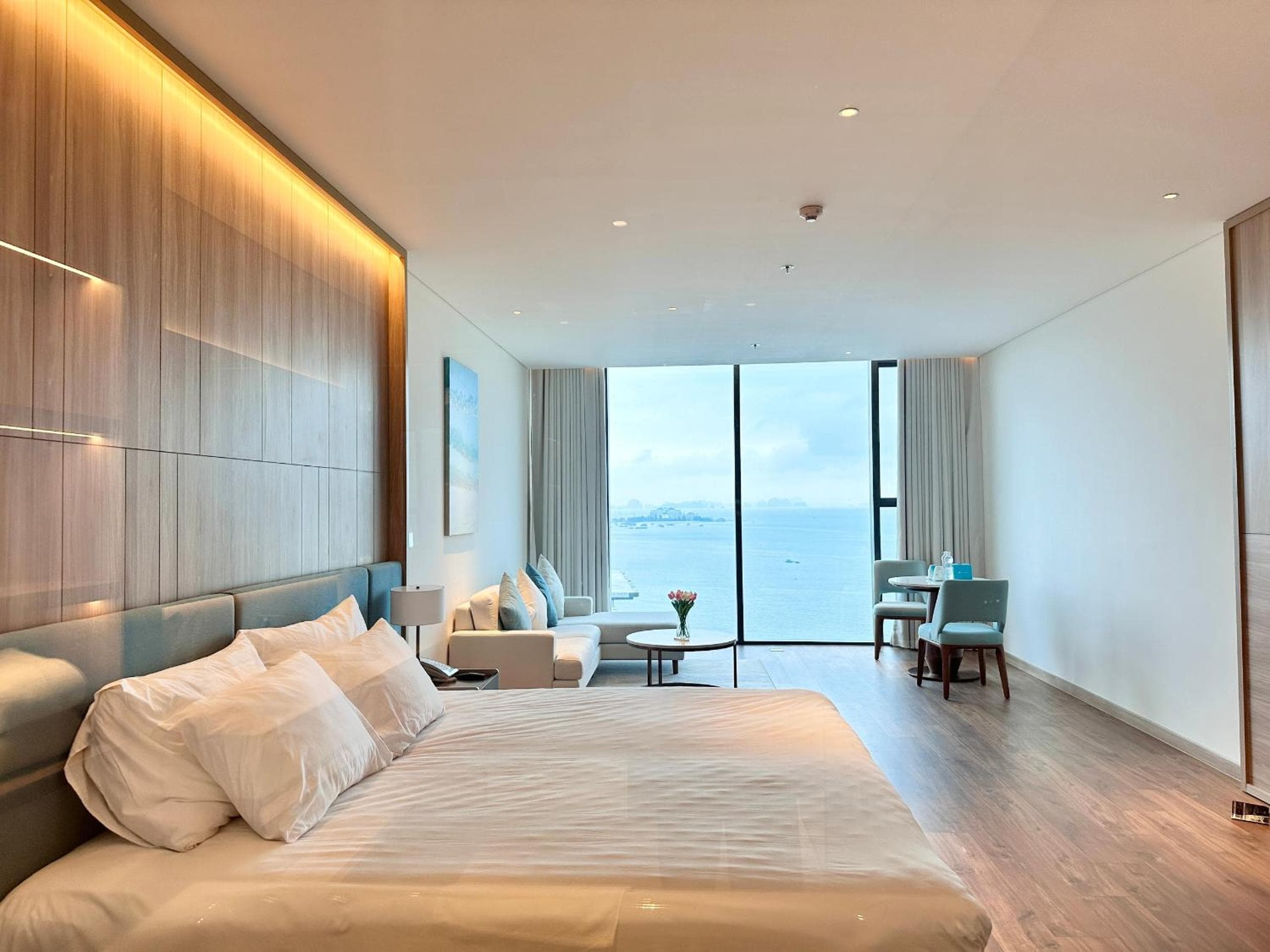 A La Carte Ha Long Bay - Sea View Apartment, Ha Long