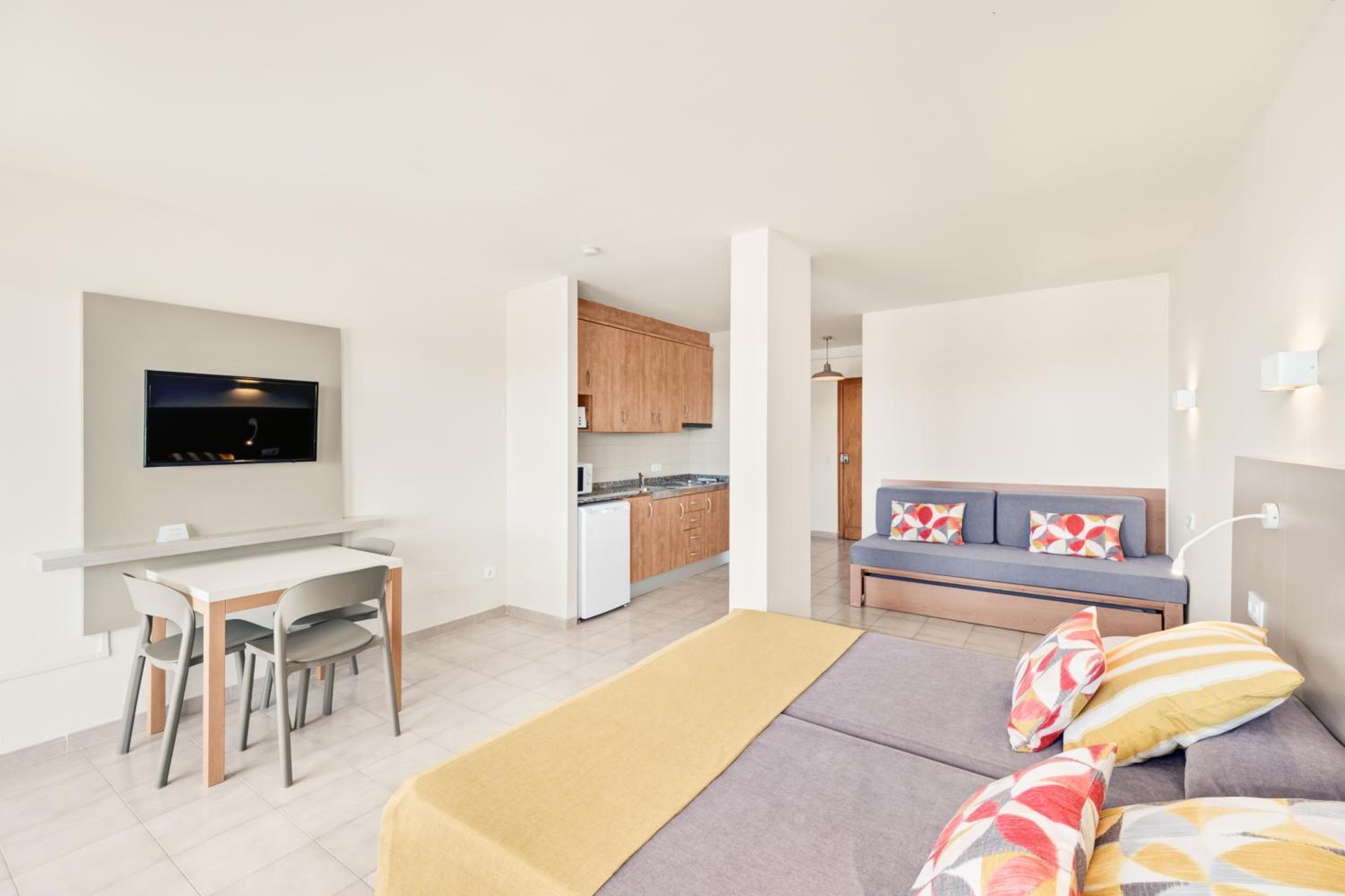 Apartamentos Vista Club, Santa Ponsa, photo 2