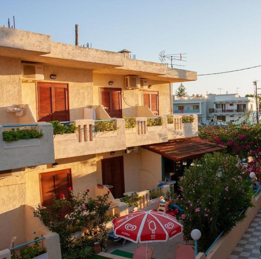 Hotel Elida, Platanes, photo 2