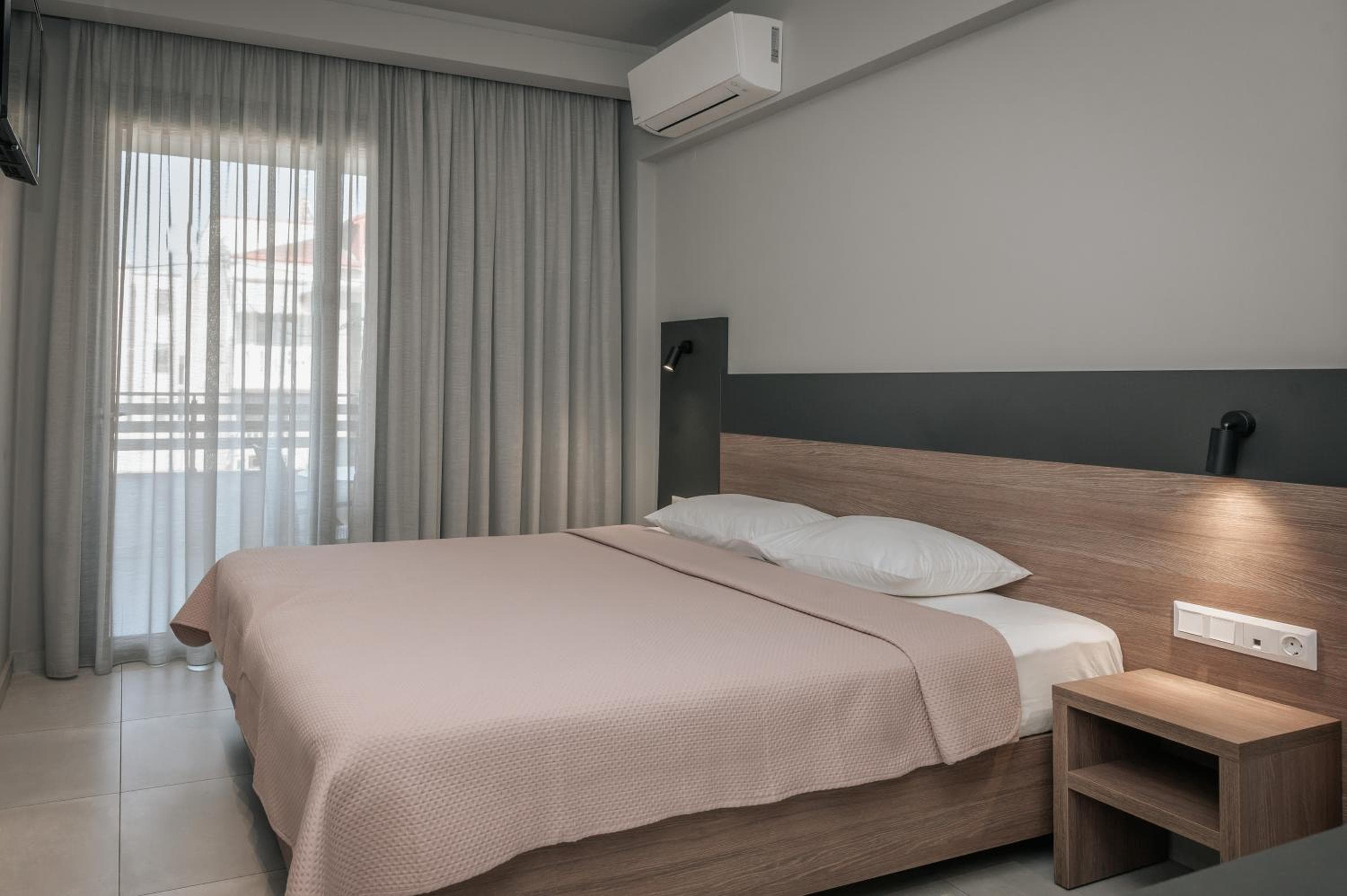 Elizabeth Queen Luxury Rooms, Paralia Katerinis, photo 5