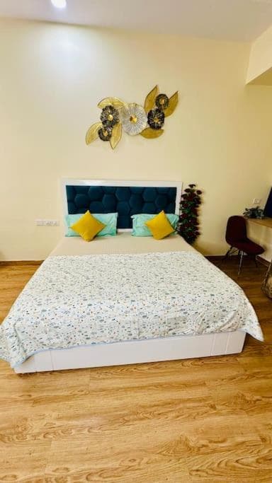 Richa's Home at Gaur Mall, Ghaziabad, photo 6