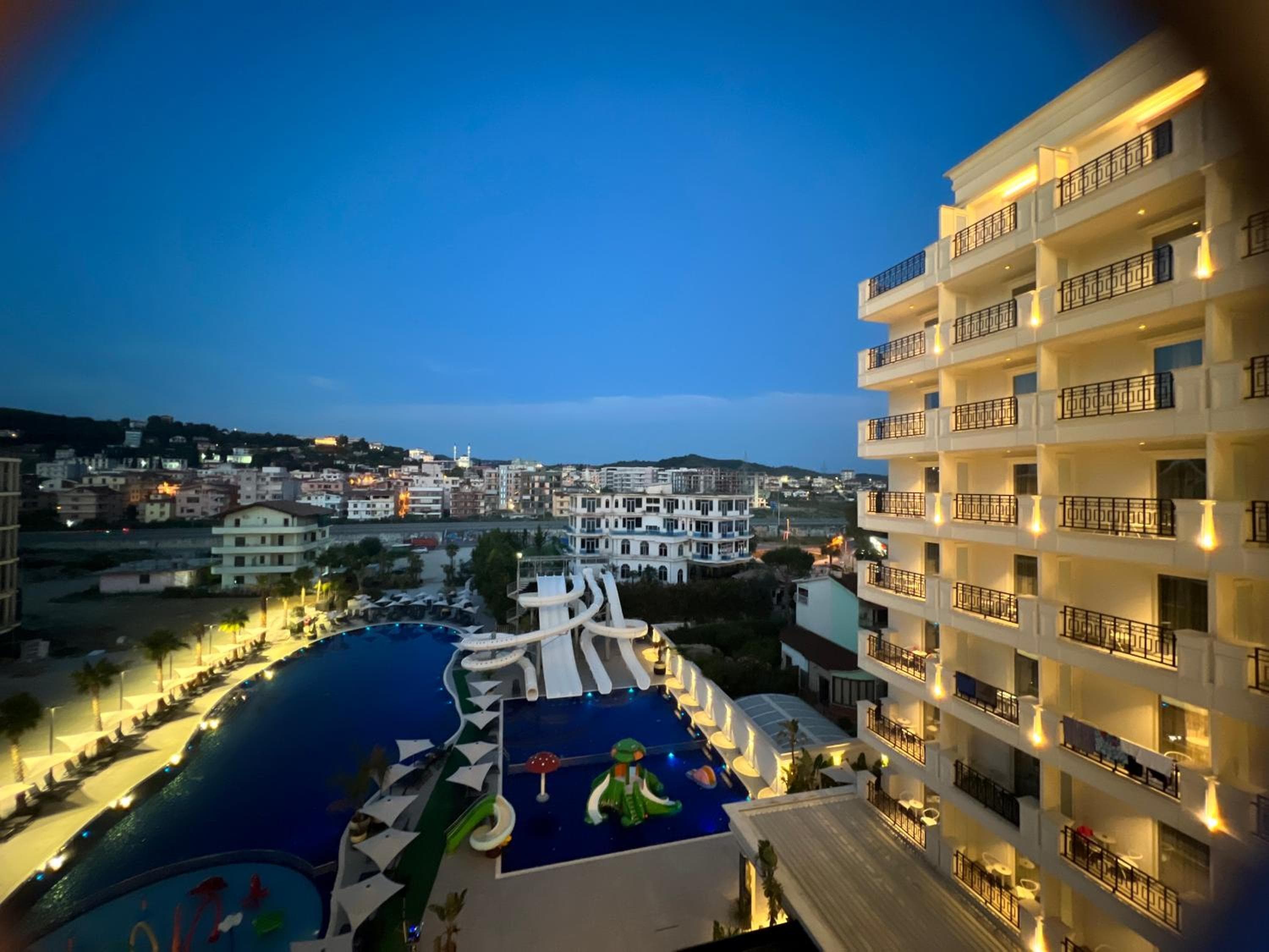 Coastline Luxury Apart Hotel, Golem, photo 4