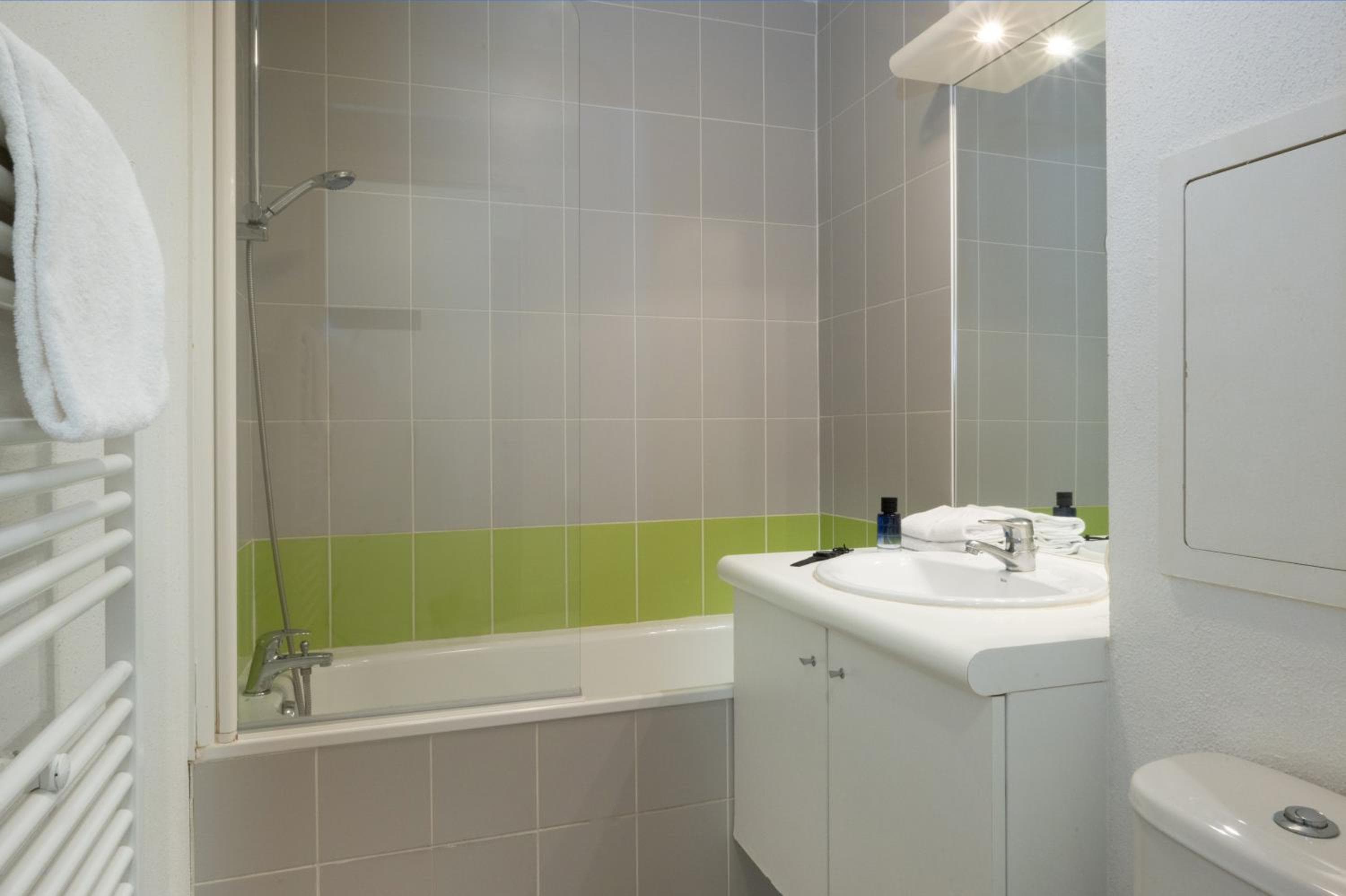 Nemea Appart Hotel Home Suite Nancy Centre, Nancy, photo 6