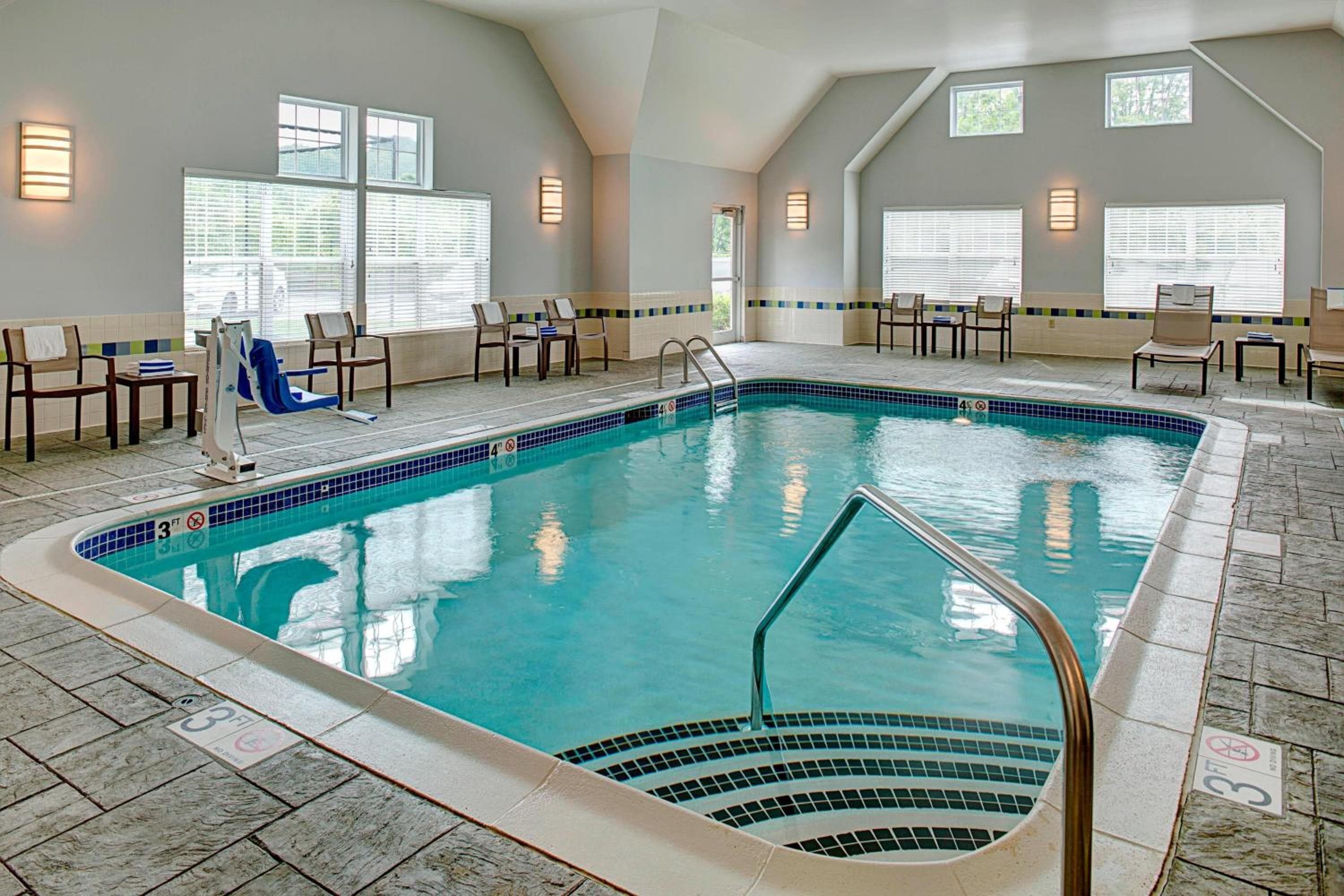 Residence Inn Worcester, Worcester, photo 3