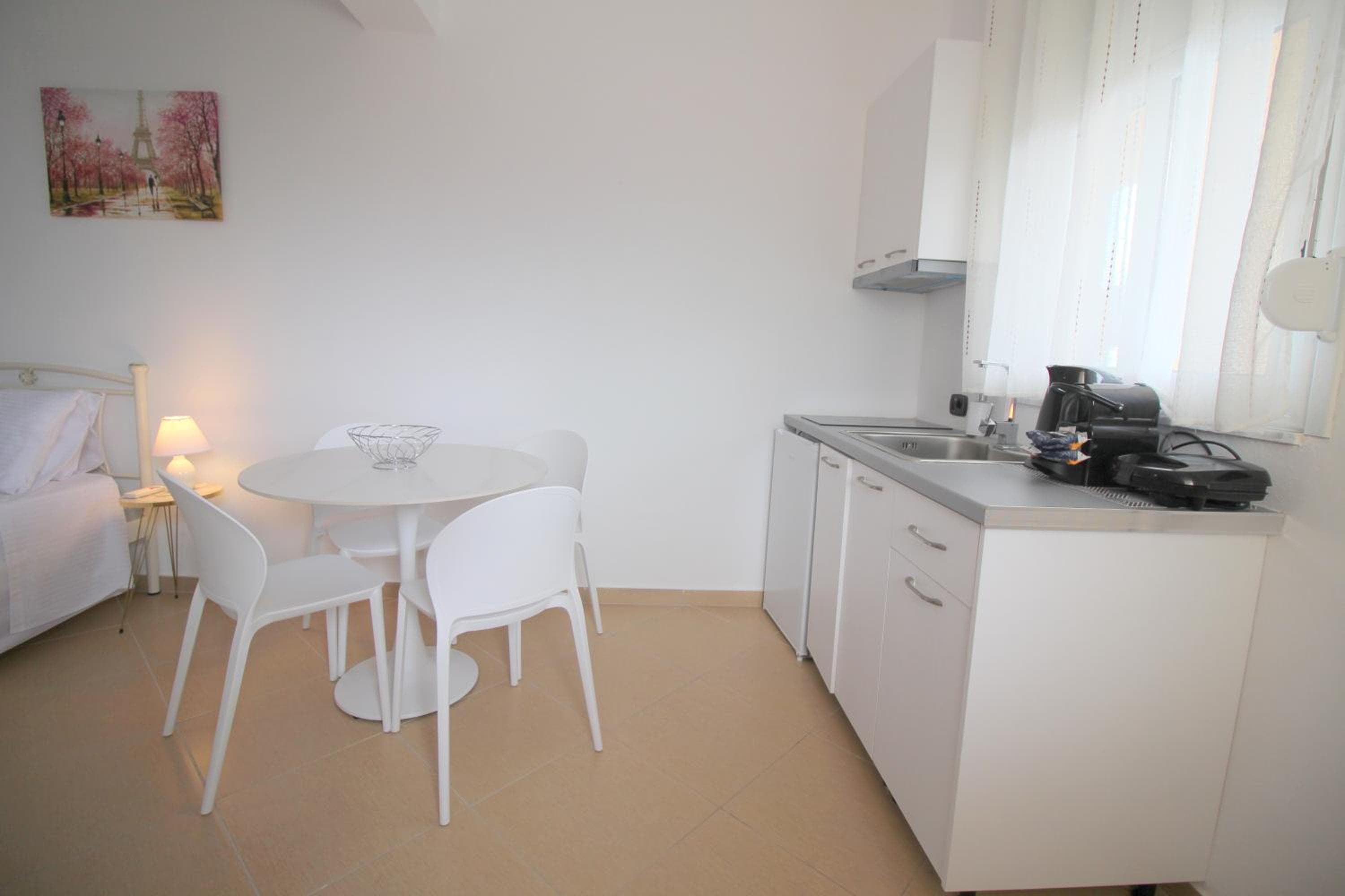 Nefeli's Apartment, Himare, photo 6