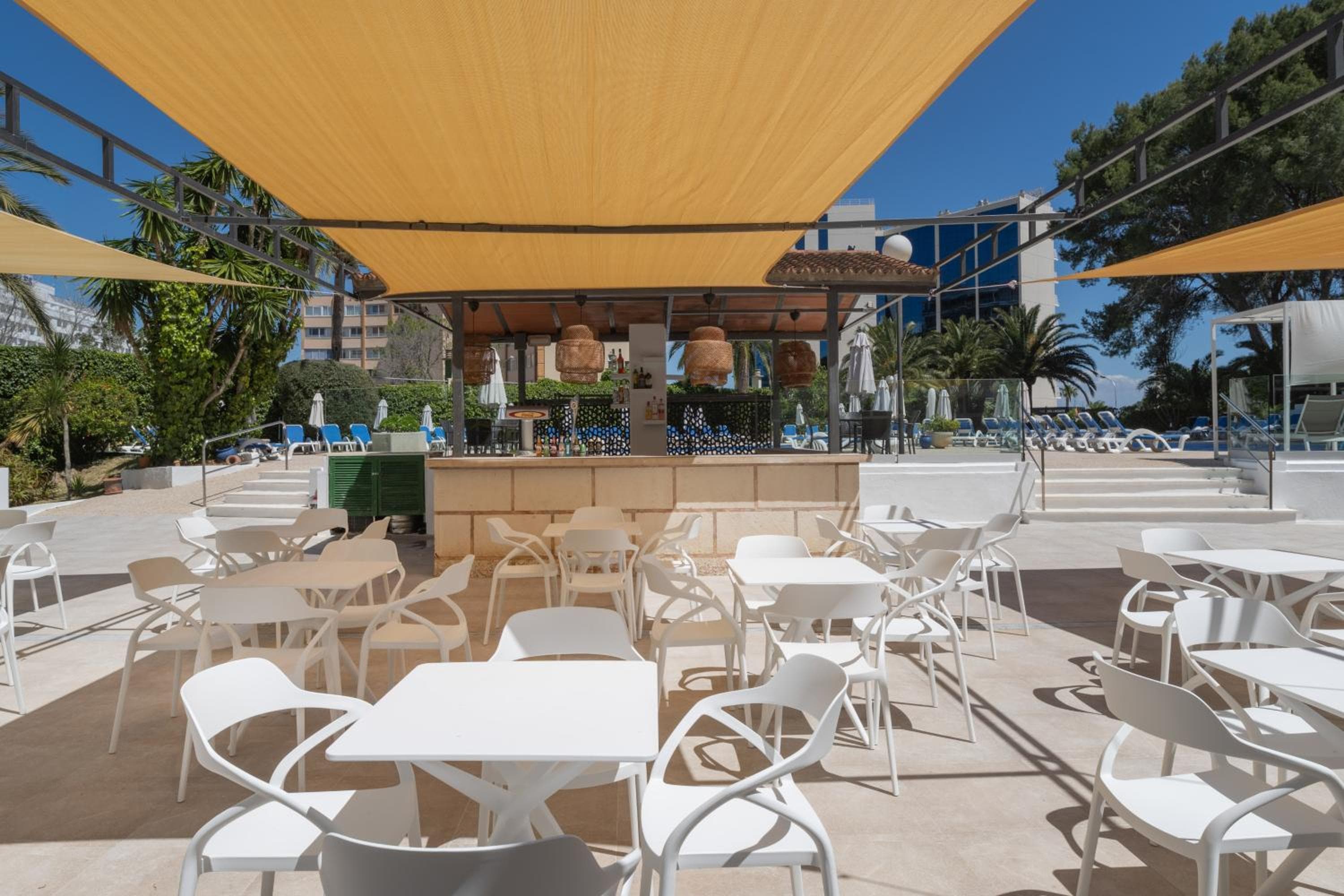 SOL by Meliá Lunamar Palmanova Apartamentos - Adults Only, Palmanova, photo 5
