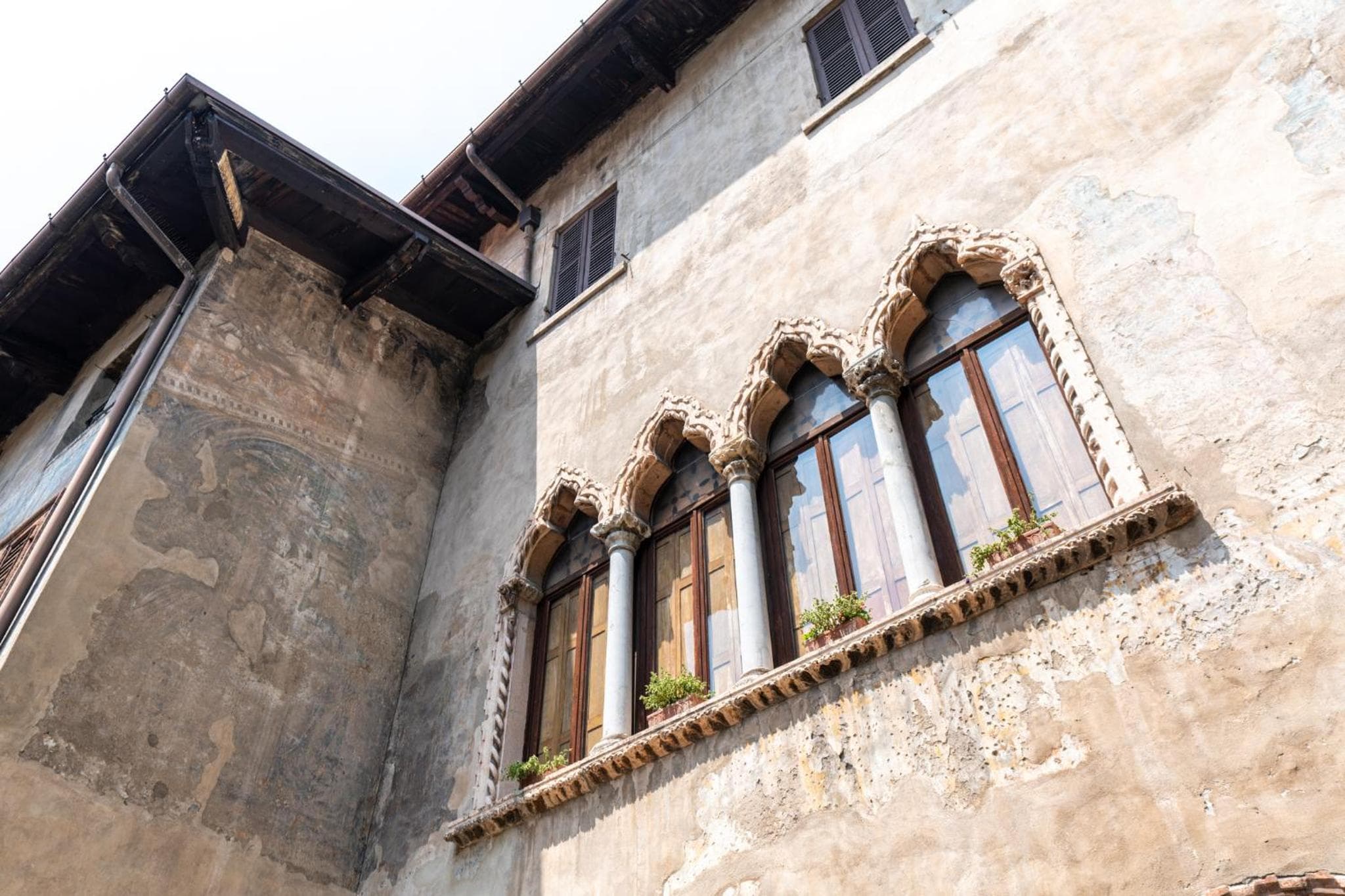 Palazzo delle Guglie by Postcardsfrom, Verona