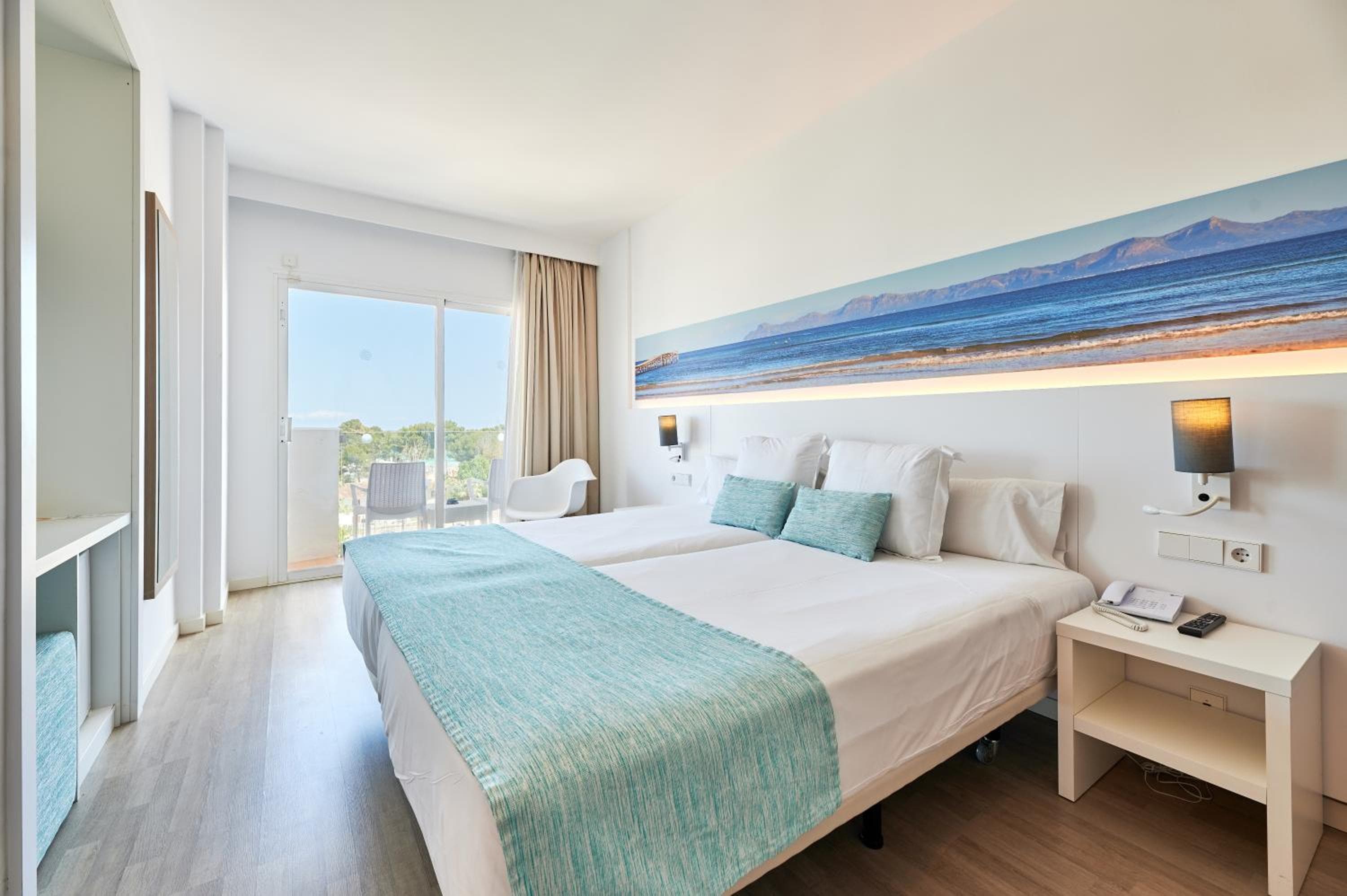 AluaSun Continental Park Hotel & Apartments, Playa de Muro, photo 2