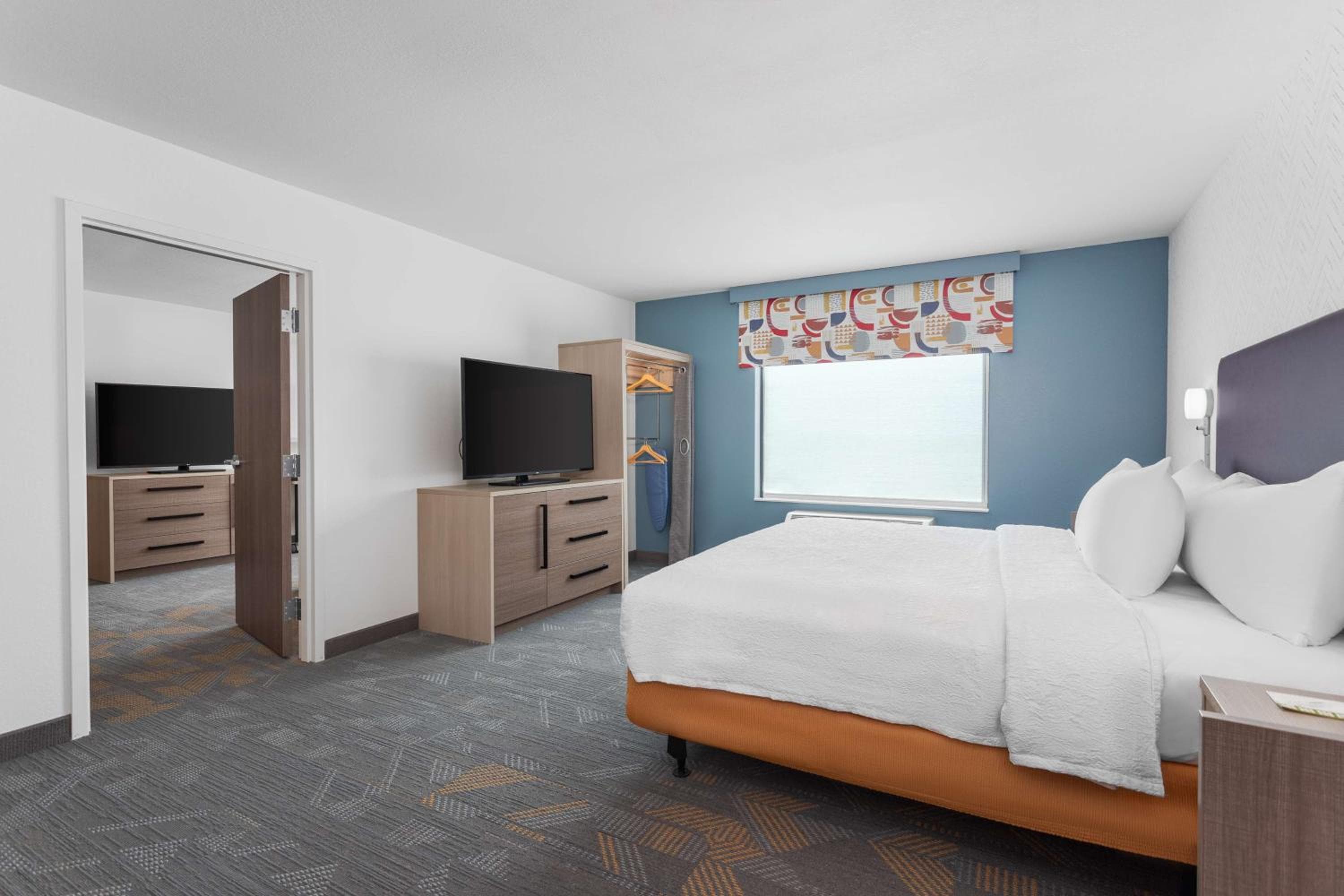 Home2 Suites By Hilton Indianapolis North At Intech Park, Indianapolis, photo 2