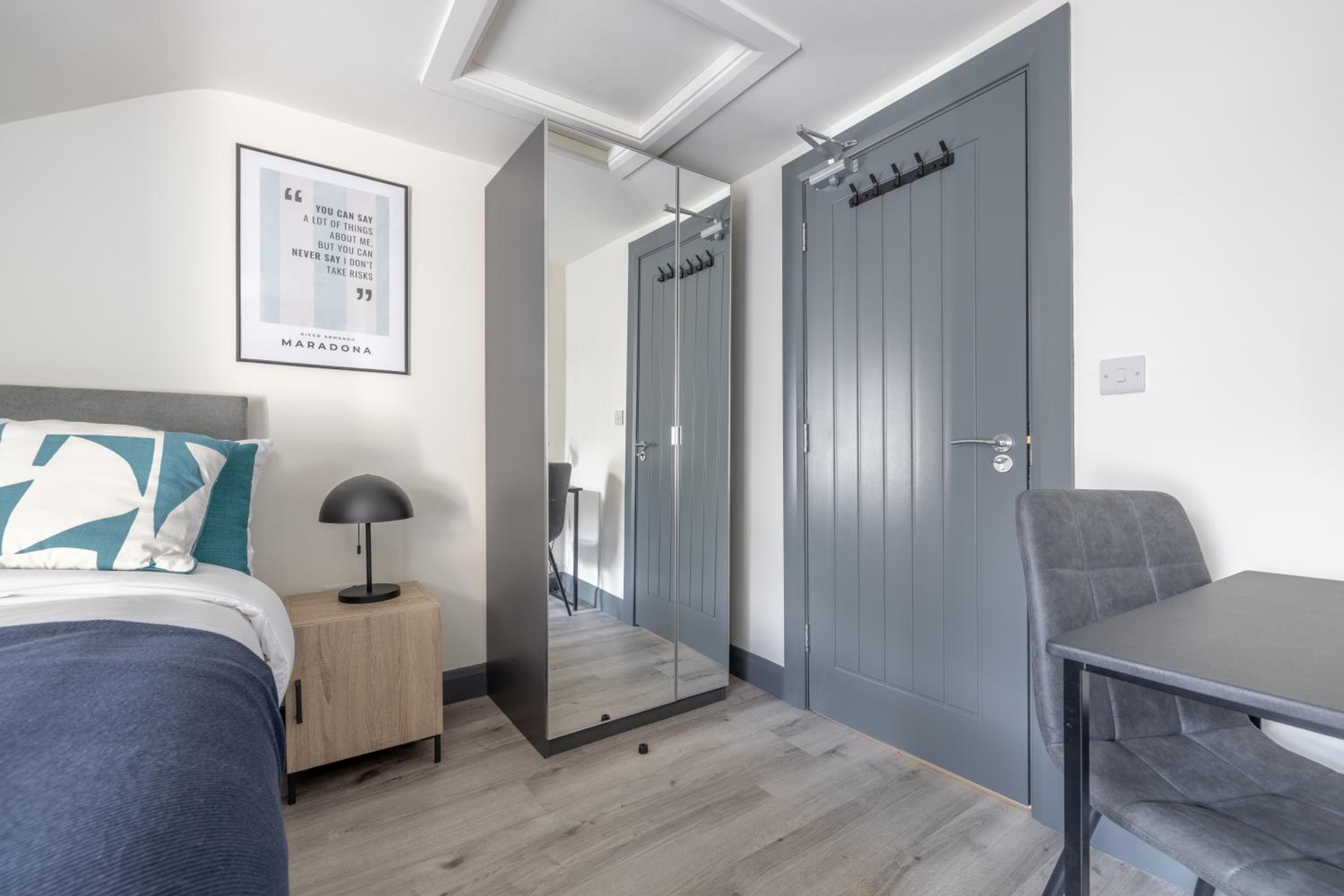 Private Double Rooms by Travel Lets Short Term Rental Agency In Derry City Centre, Derry Londonderry, photo 6