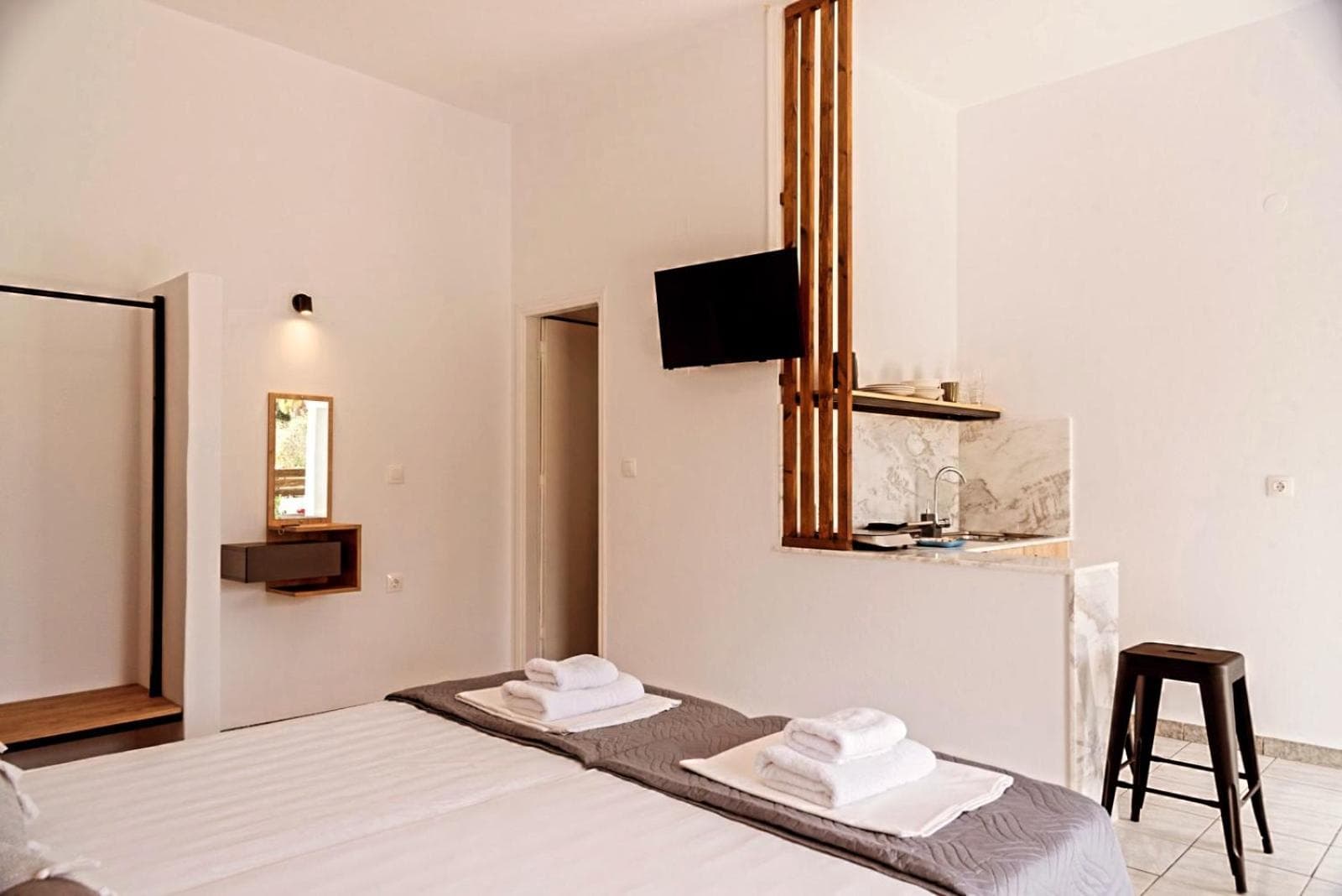 Celestial Studios, Kavos, photo 4
