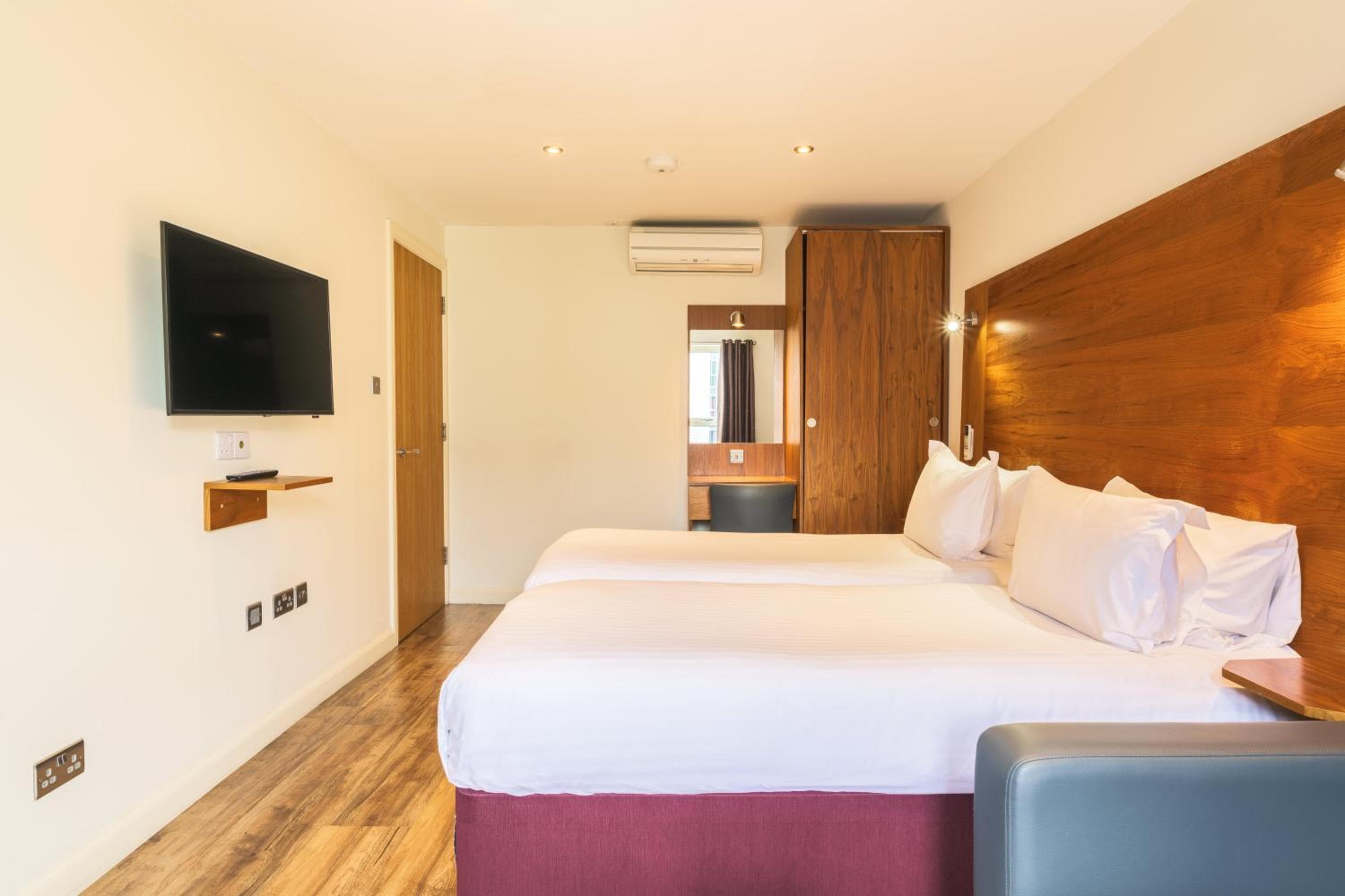 Holyrood Aparthotel, Edinburgh, photo 6