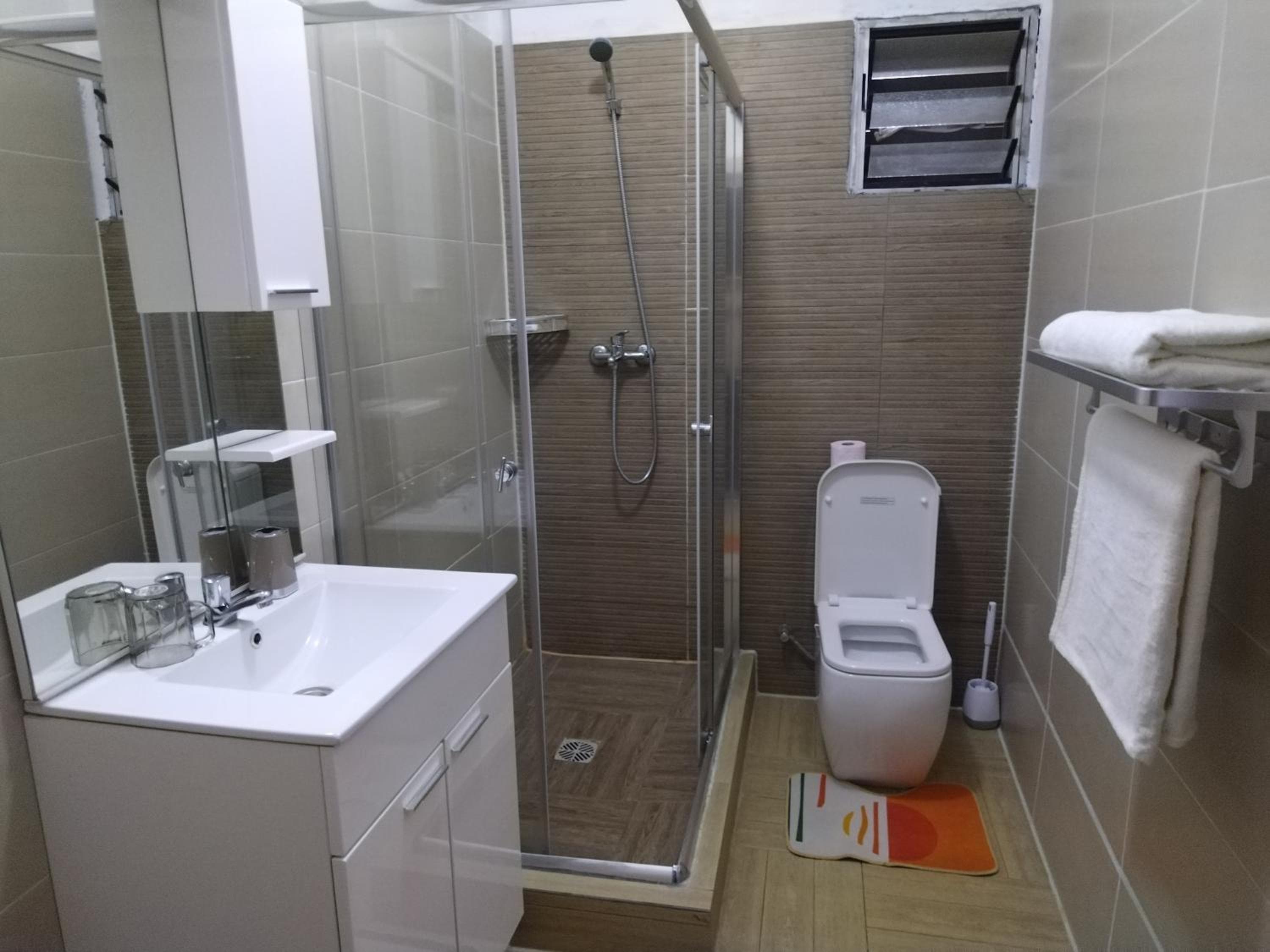 Milestone City Business Apartment - Secure Area - Fast WiFi Long Stay, Antananarivo, photo 5