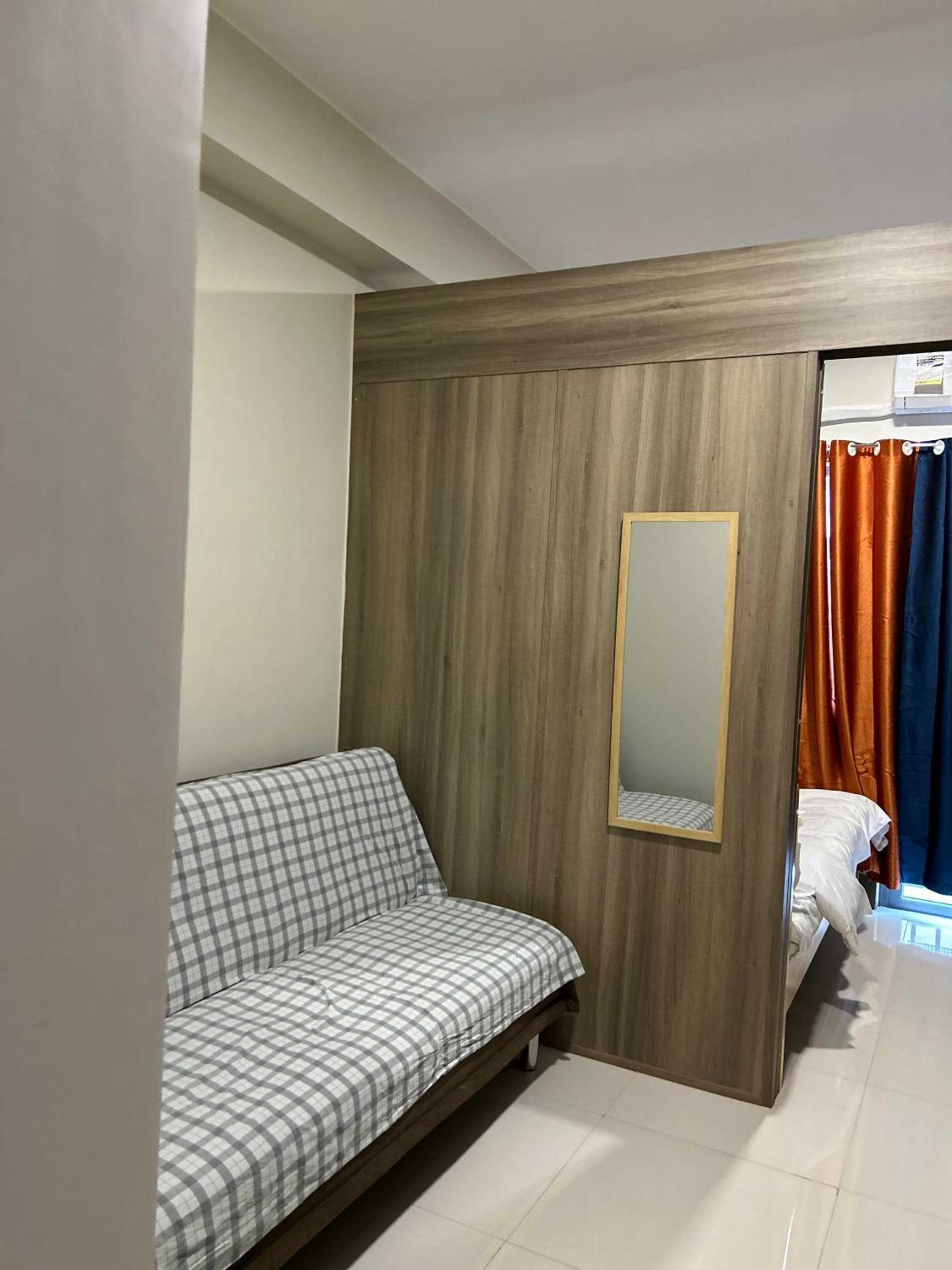 Cairong Inn Condominium TV with Netflix FAME RESIDENCES, Manila, photo 5