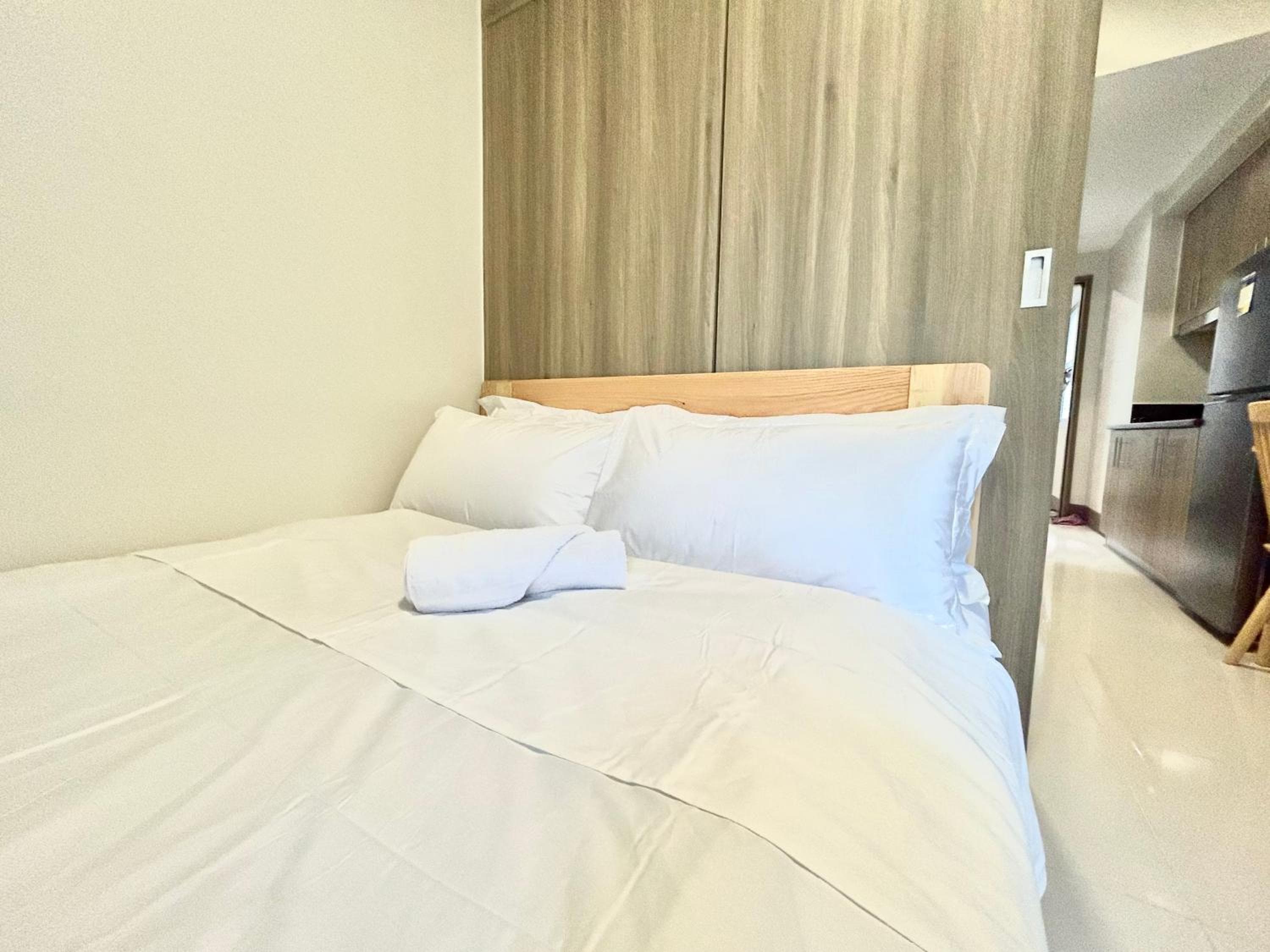 Cairong Inn Condominium TV with Netflix FAME RESIDENCES, Manila, photo 2