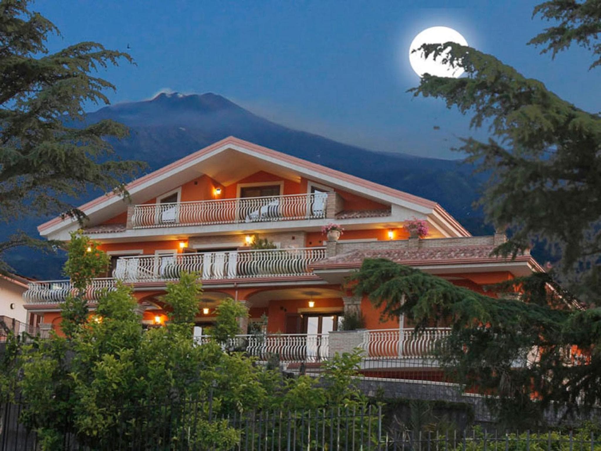 Etna Royal View, Trecastagni
