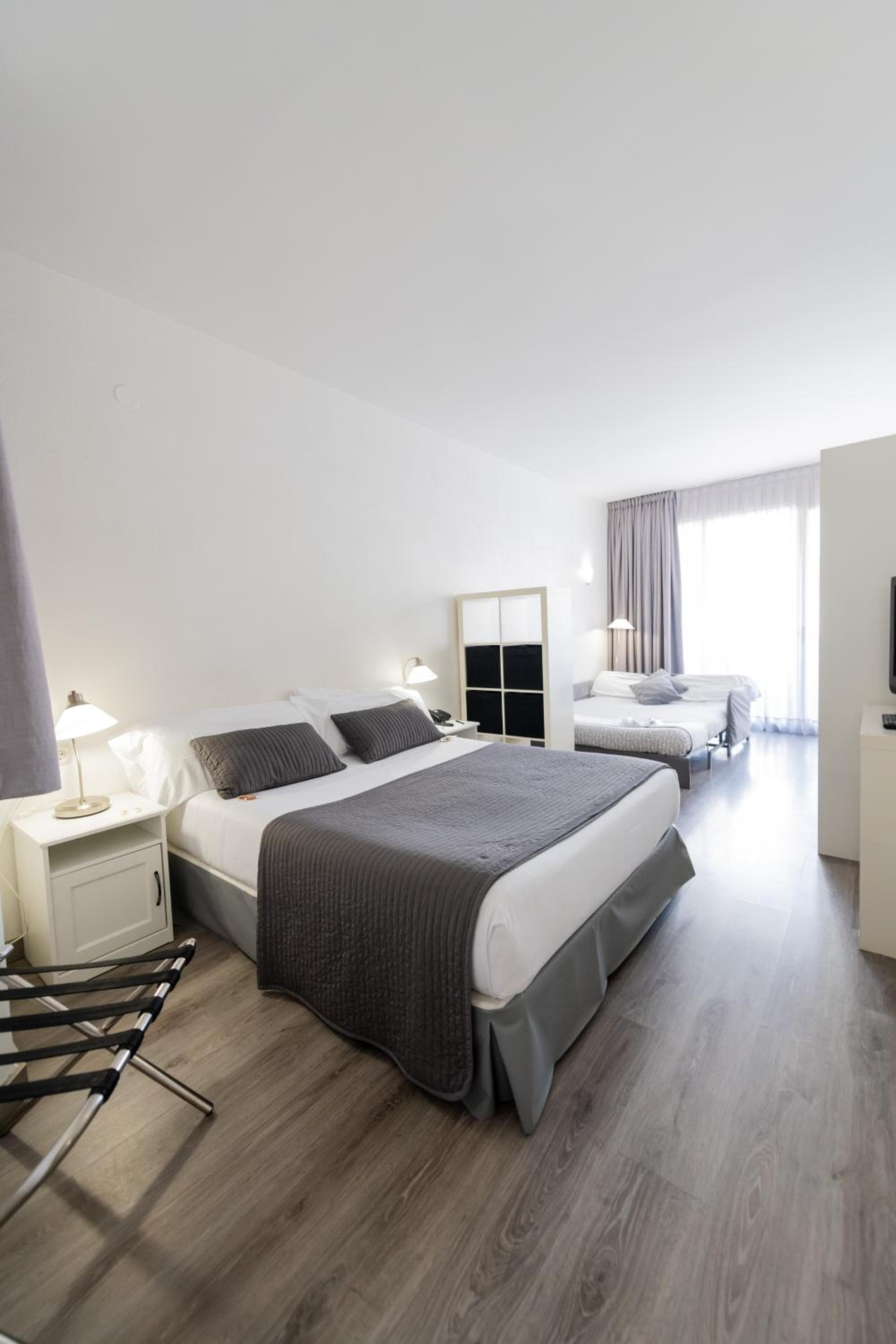Aparthotel Atenea Calabria, Barcelona