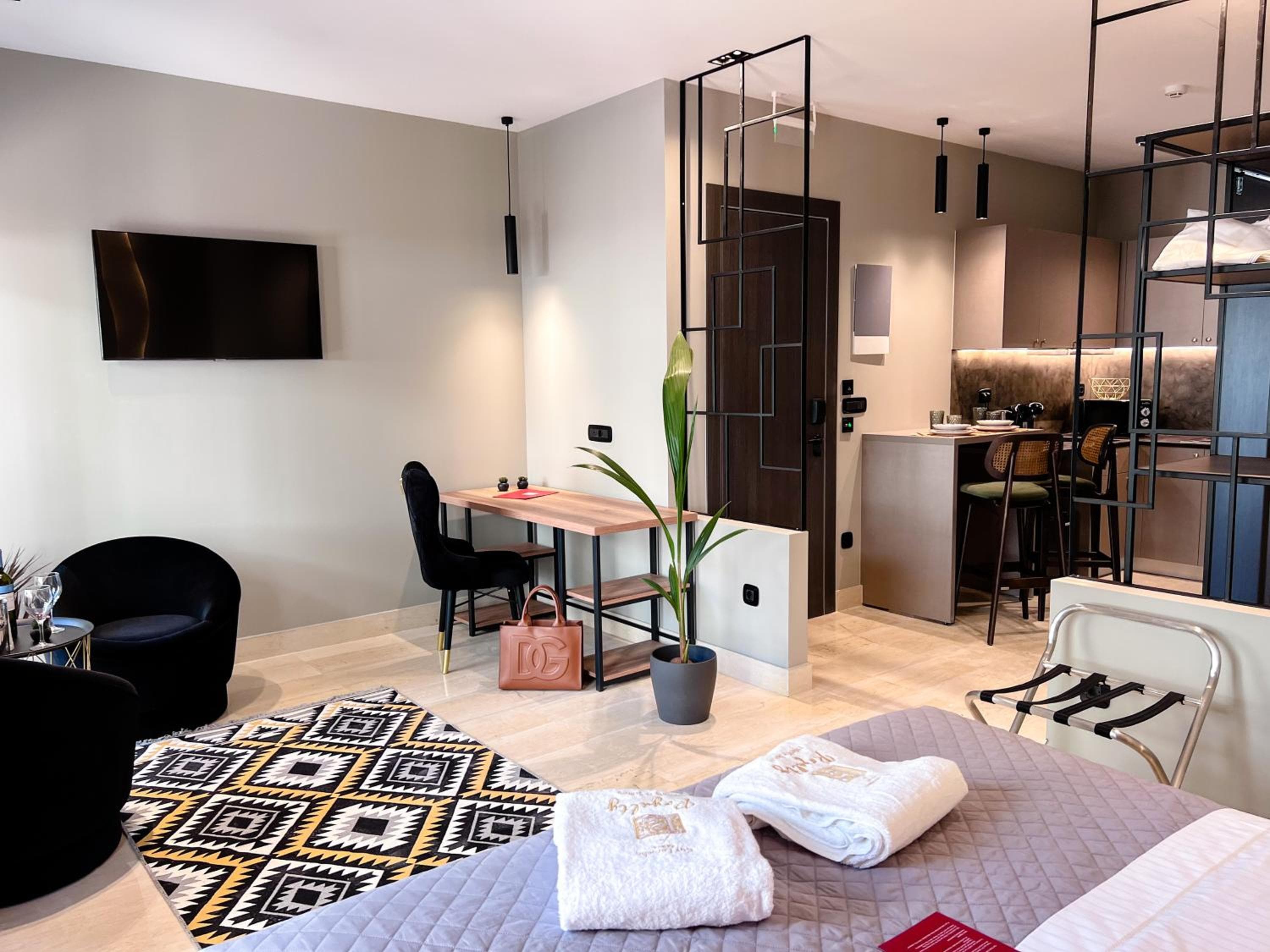 Royalty Suites Psyrri, Athens