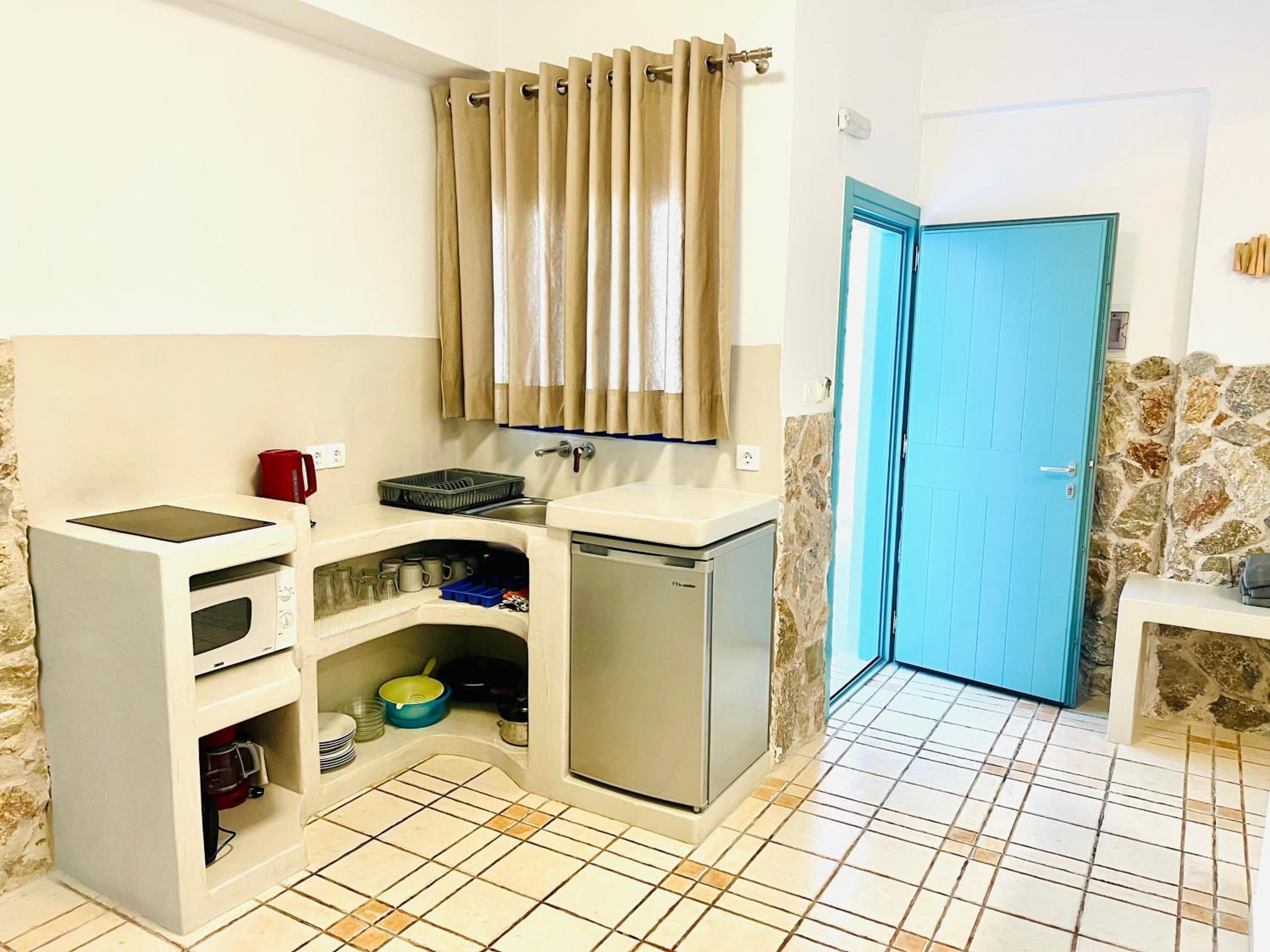 Arapiou Apartments, Perivolos, photo 5