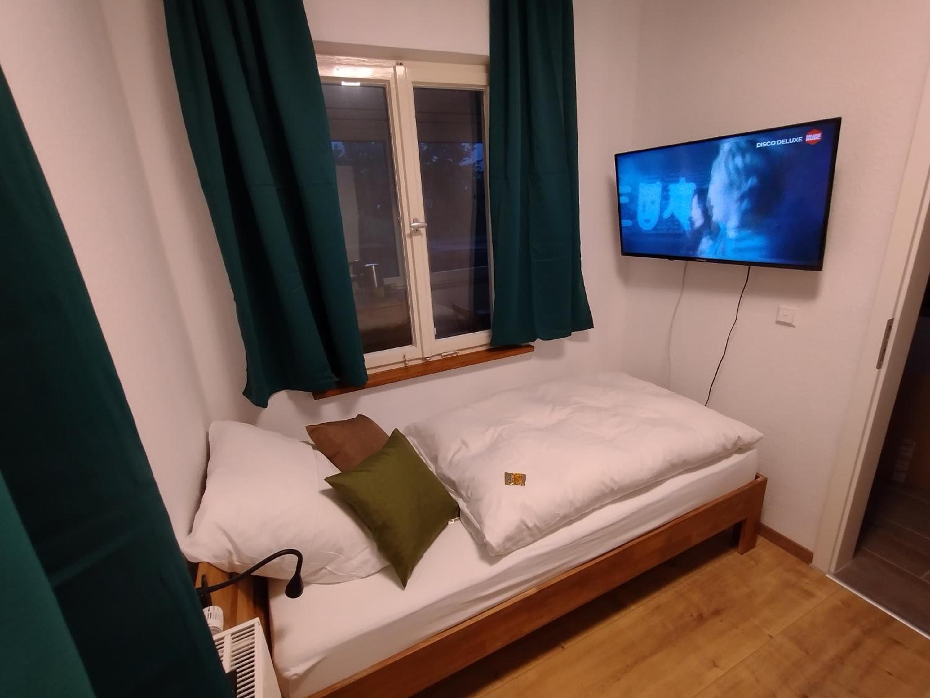 Hotel room at apartment-bb