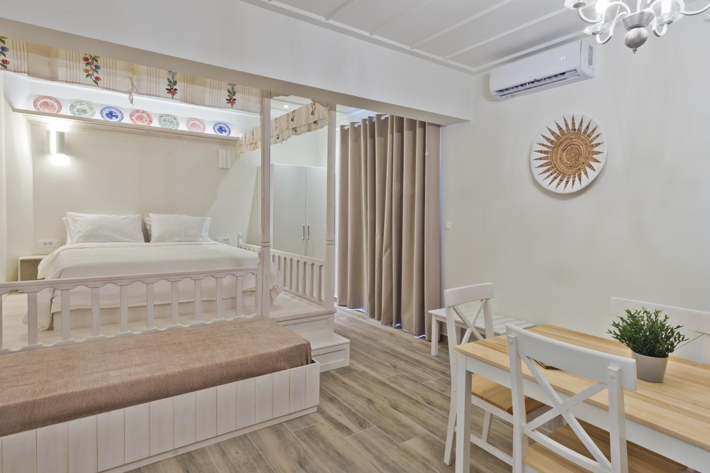 Posidonia Luxury Suites, Karpathos Town, photo 3