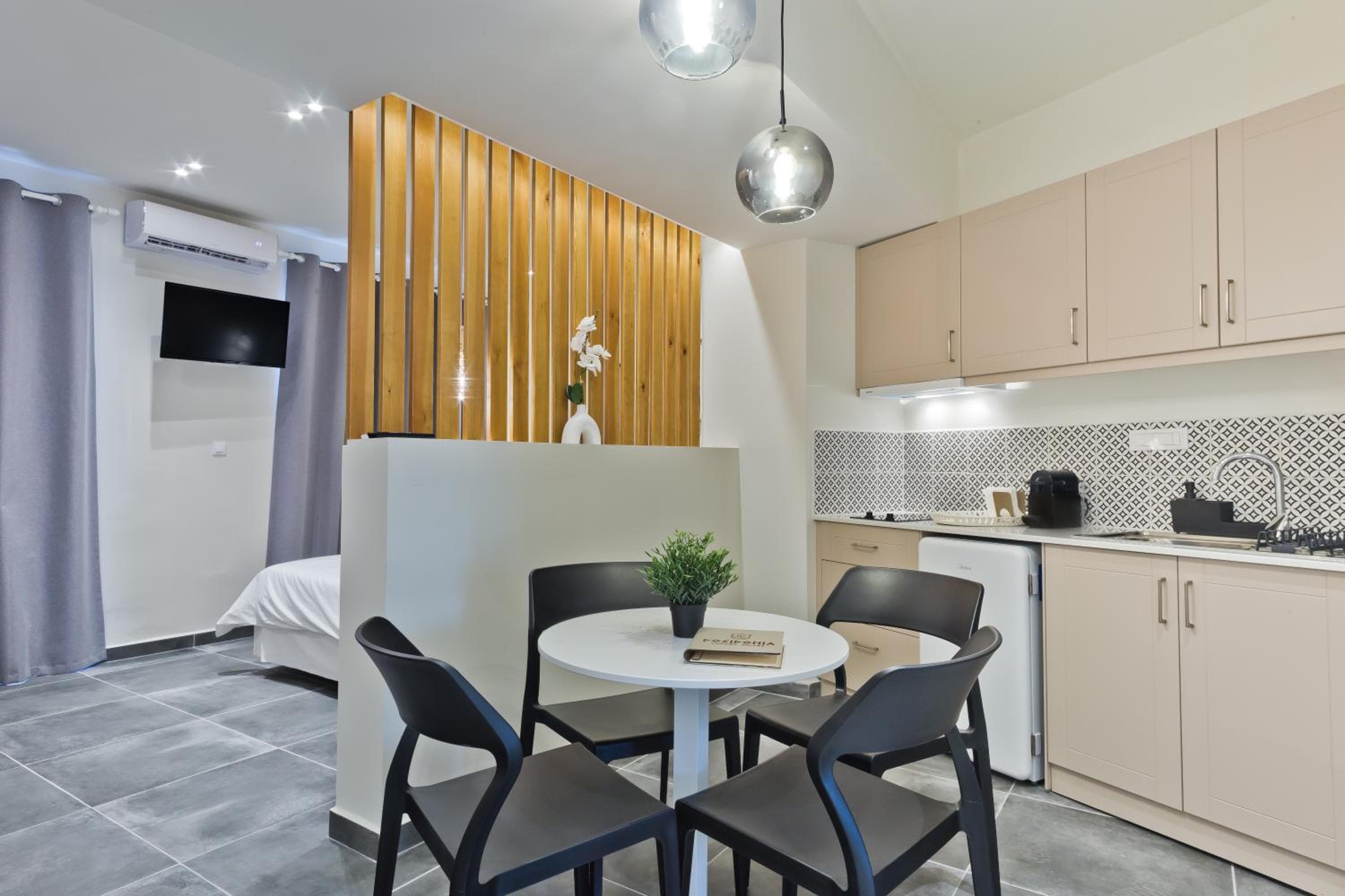 Posidonia Luxury Suites, Karpathos Town, photo 4
