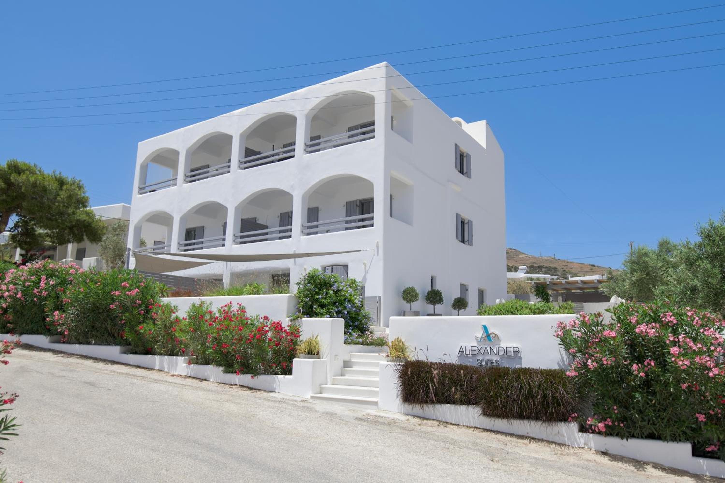 Alexander Suites, Drios