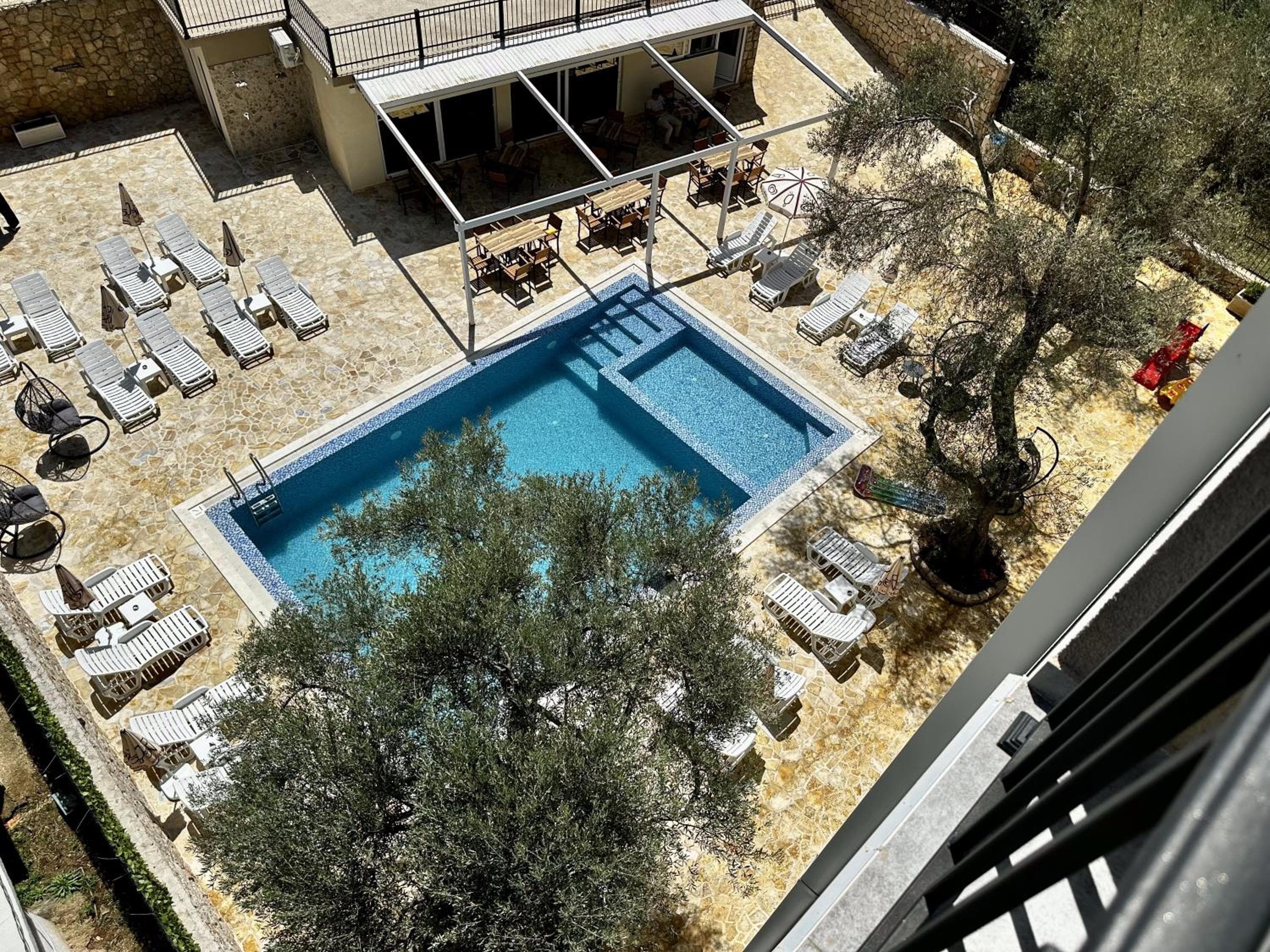 AKHDAR APARTMENTS free parking, pool & breakfast, Utjeha, photo 3