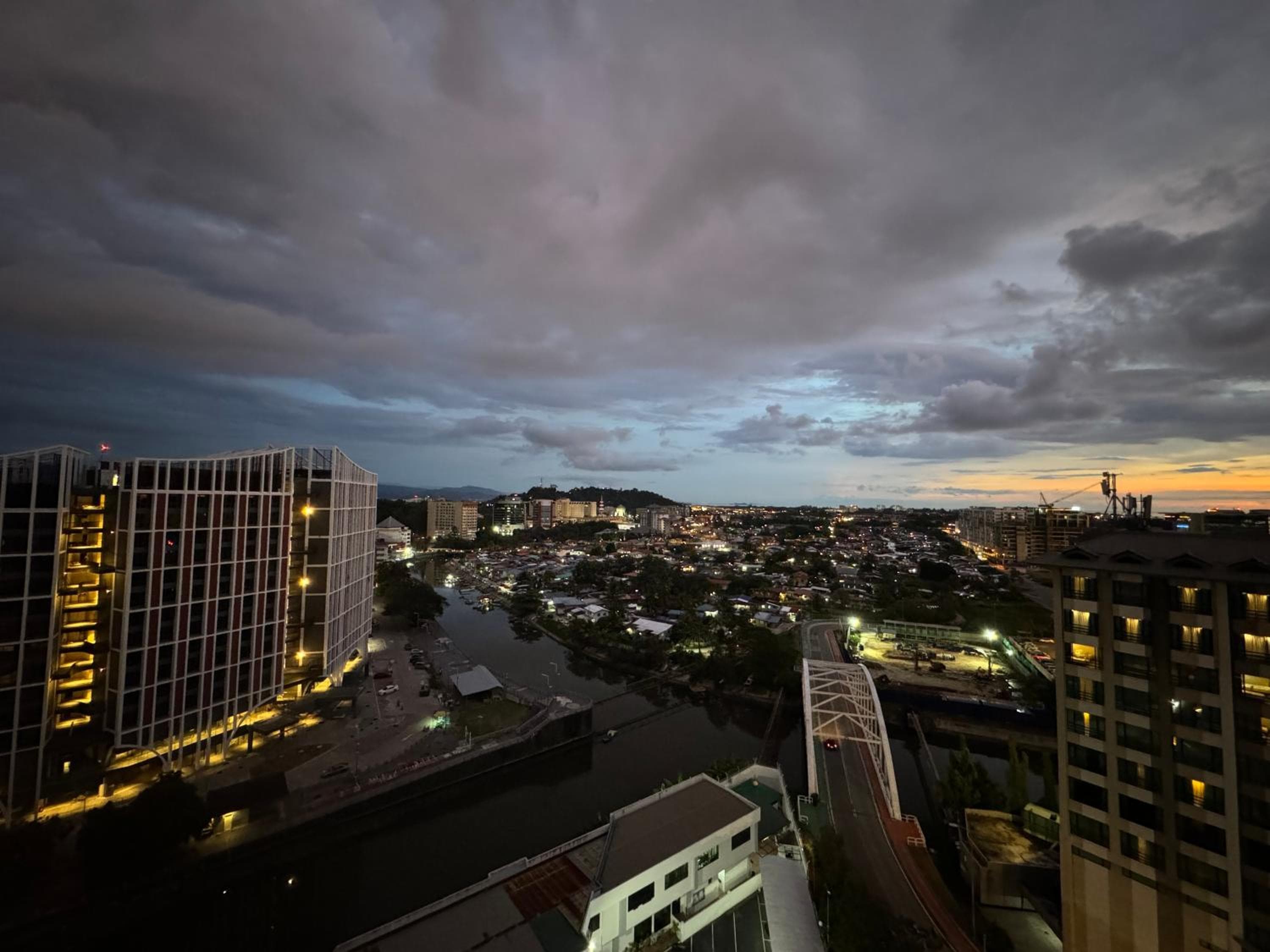 Opulent Nights Sky Hotel 2BR Family Stay KK, Kota Kinabalu, photo 6