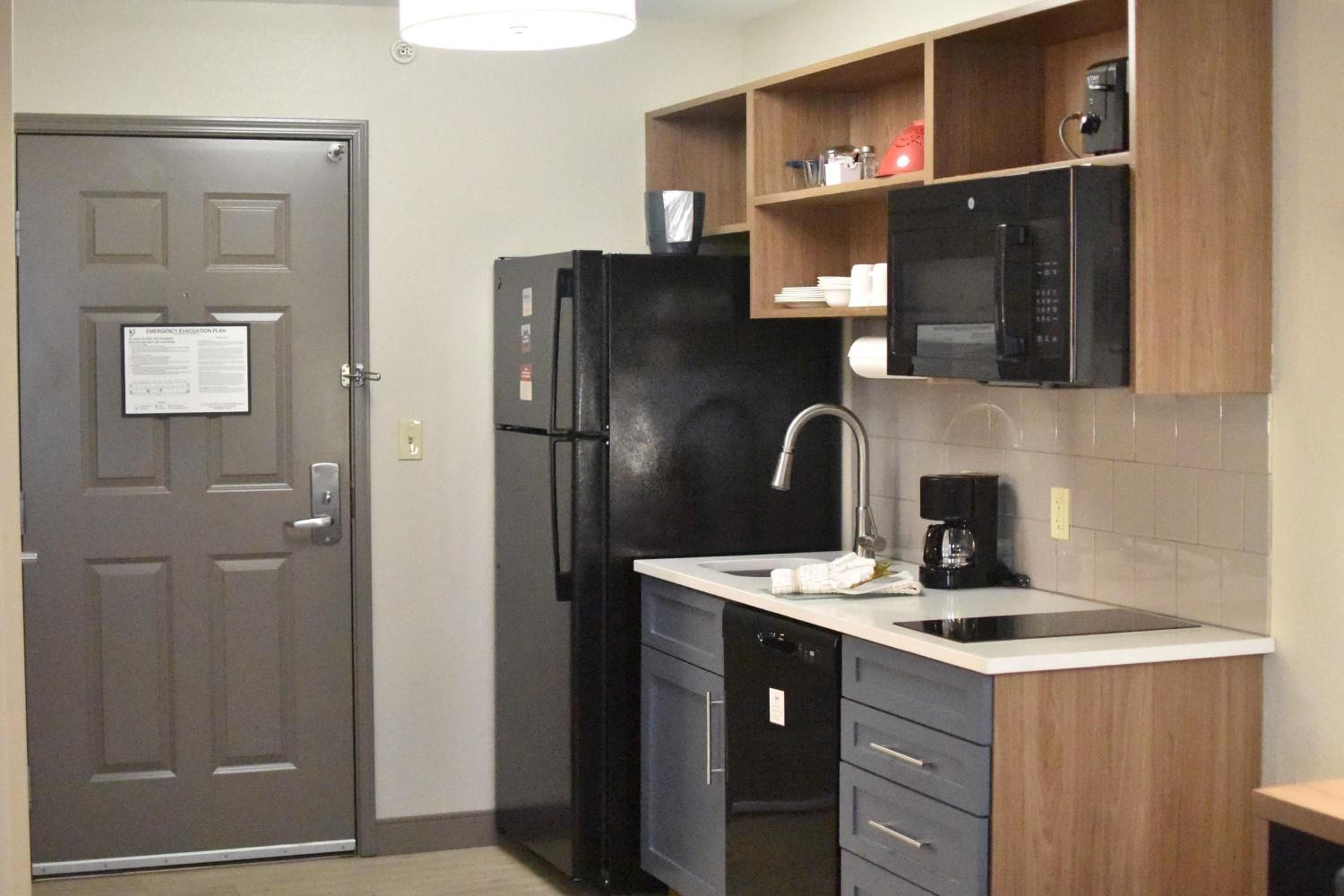Candlewood Suites Fayetteville by IHG, Fayetteville, photo 6