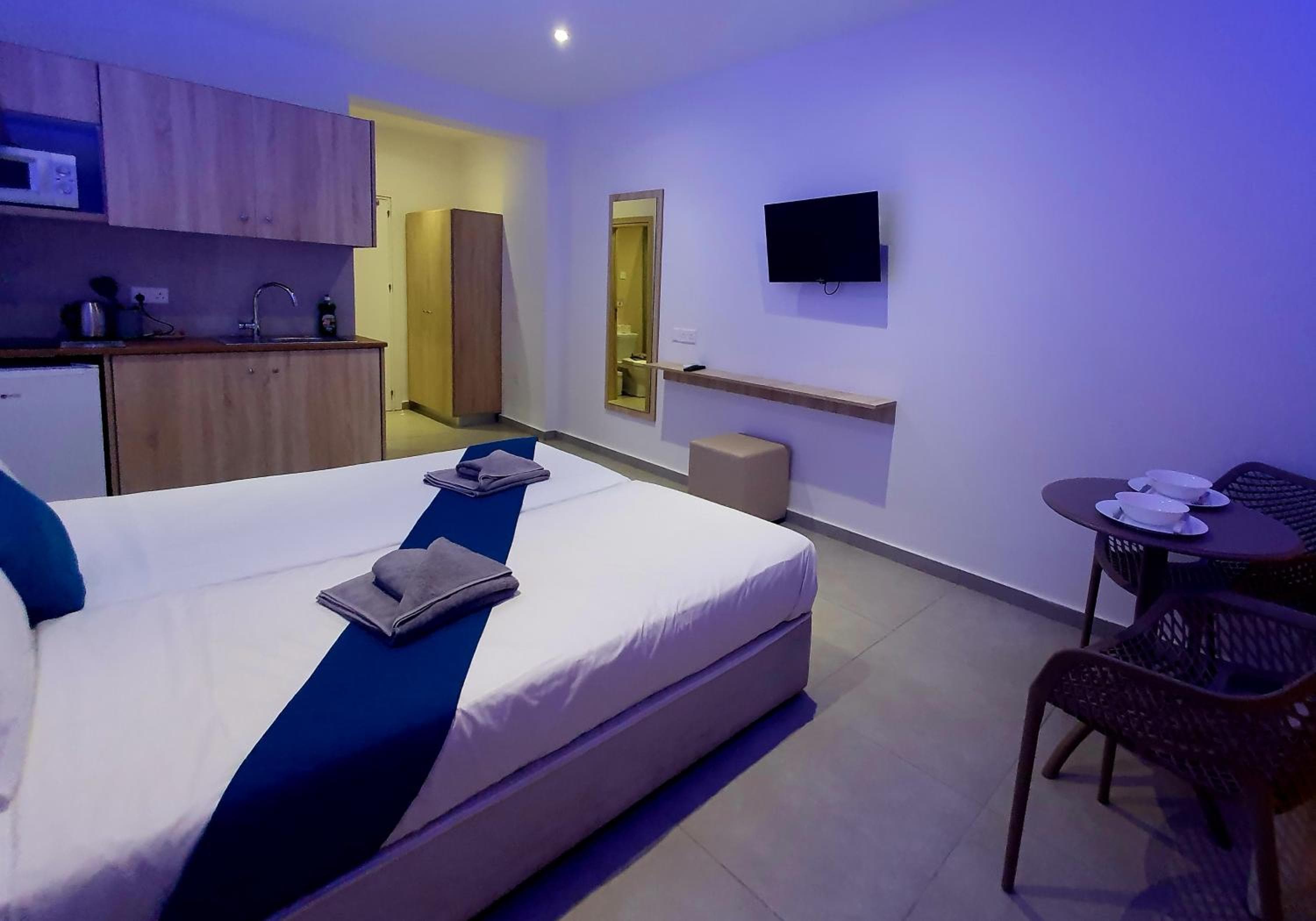 Sun Plaza Suites - Adults Only, Ayia Napa, photo 3