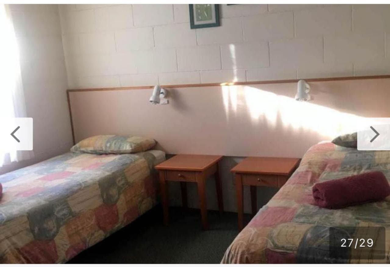 Black swan motor inn, Lakes Entrance, photo 3