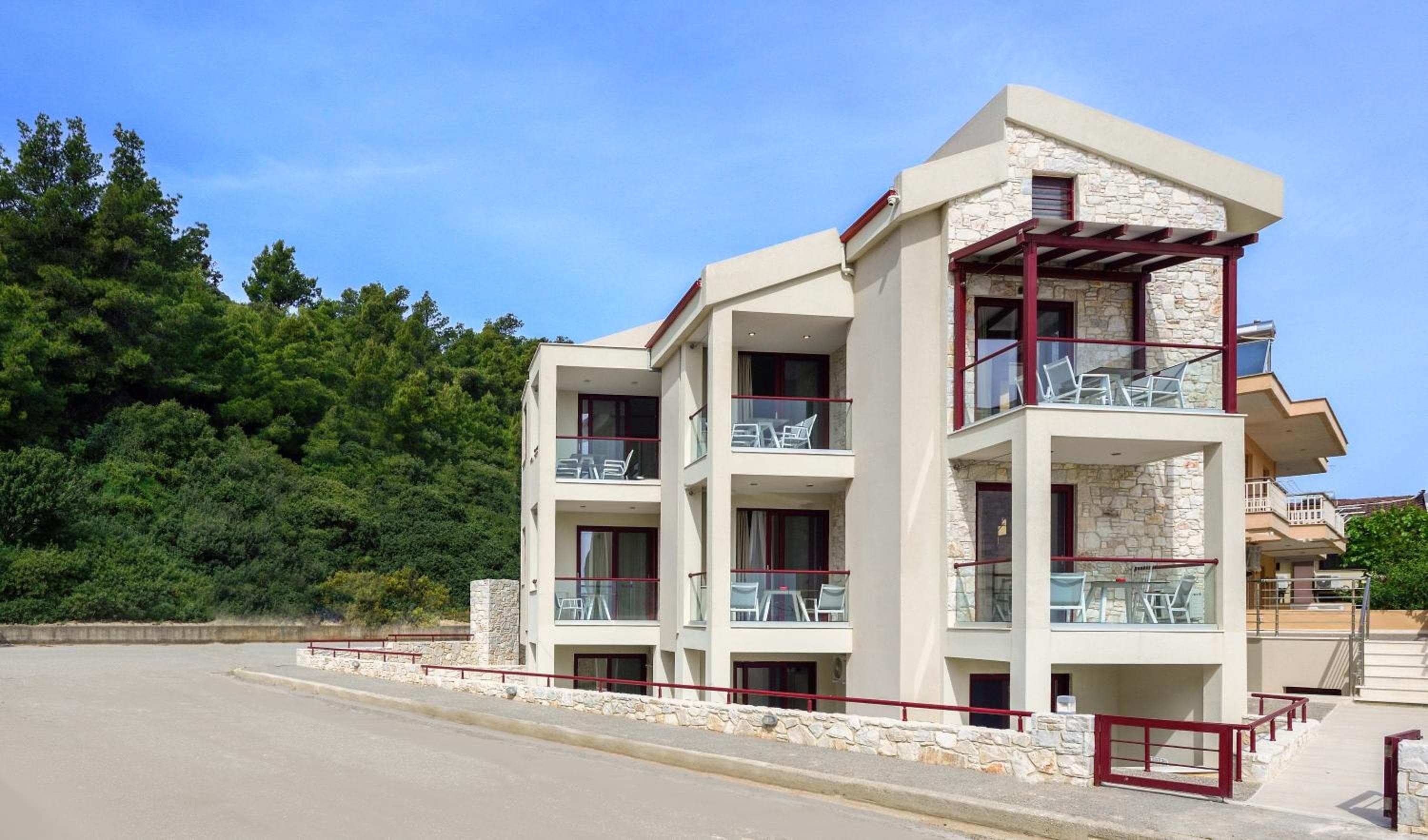 Elpiniki Luxury Rooms, Nea Potidaea