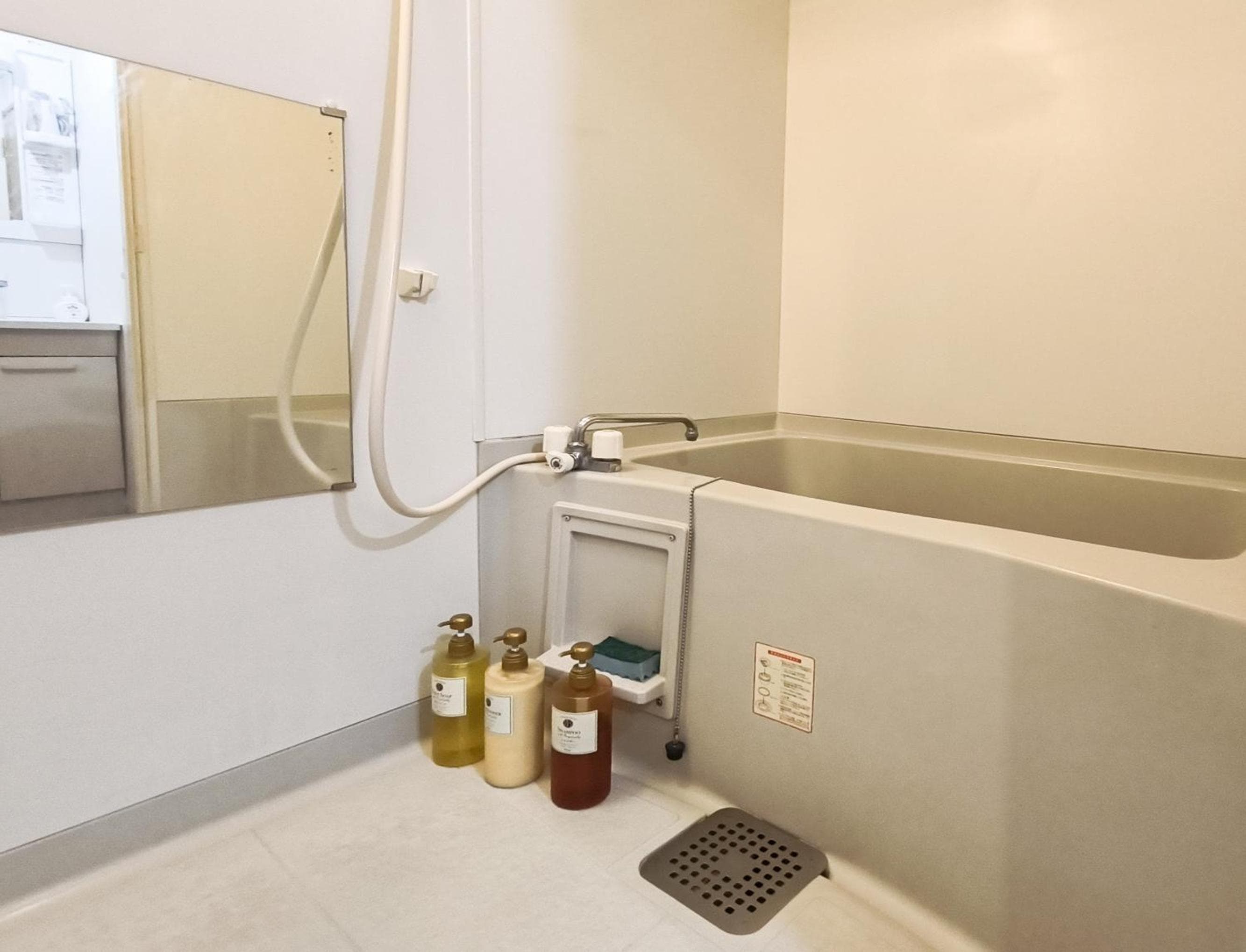 Ostay Kitahama Hotel Apartment, Osaka, photo 5