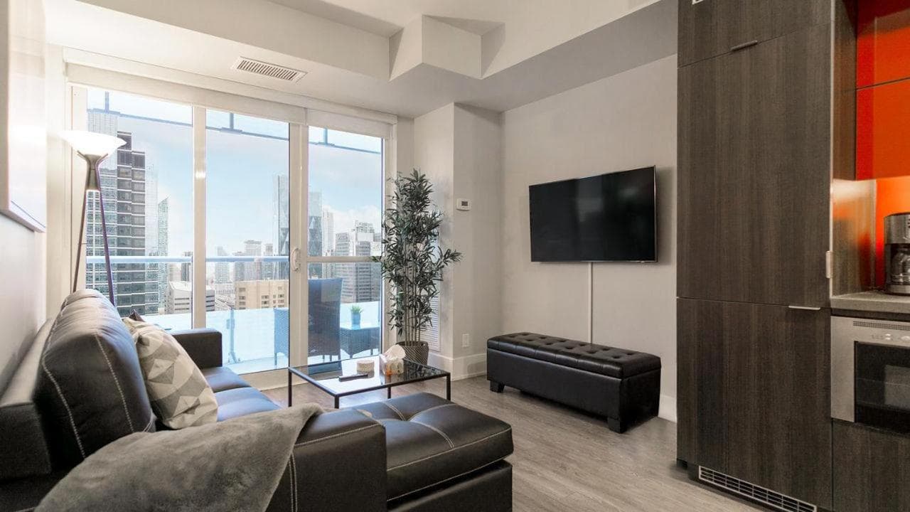 Skyline Suites - Walk to MTCC, ACC, Rogers Centre & Entertainment District, Toronto, photo 6