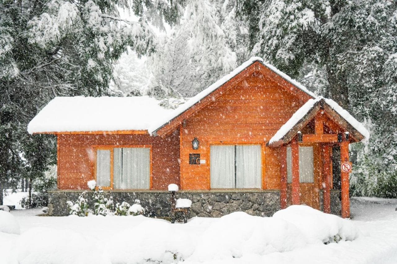Melewe, Villa La Angostura