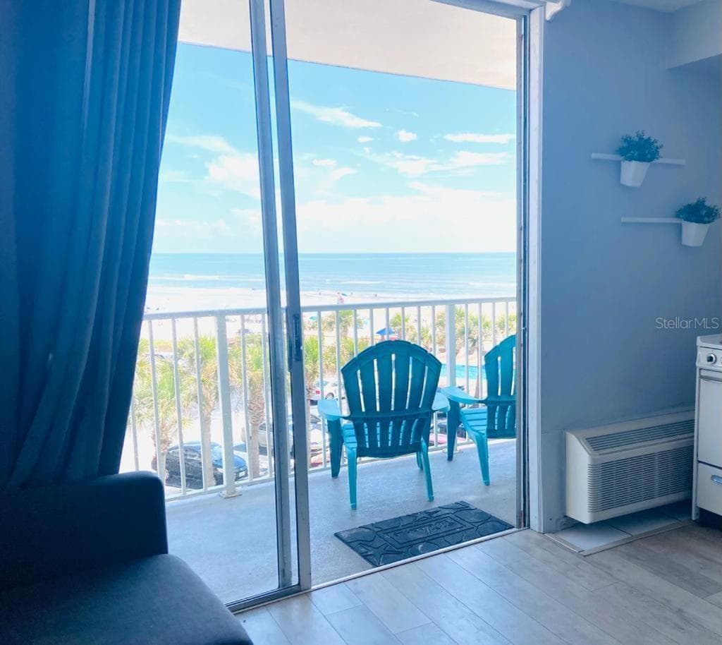 Oceanfront Oasis, Daytona Beach, photo 4