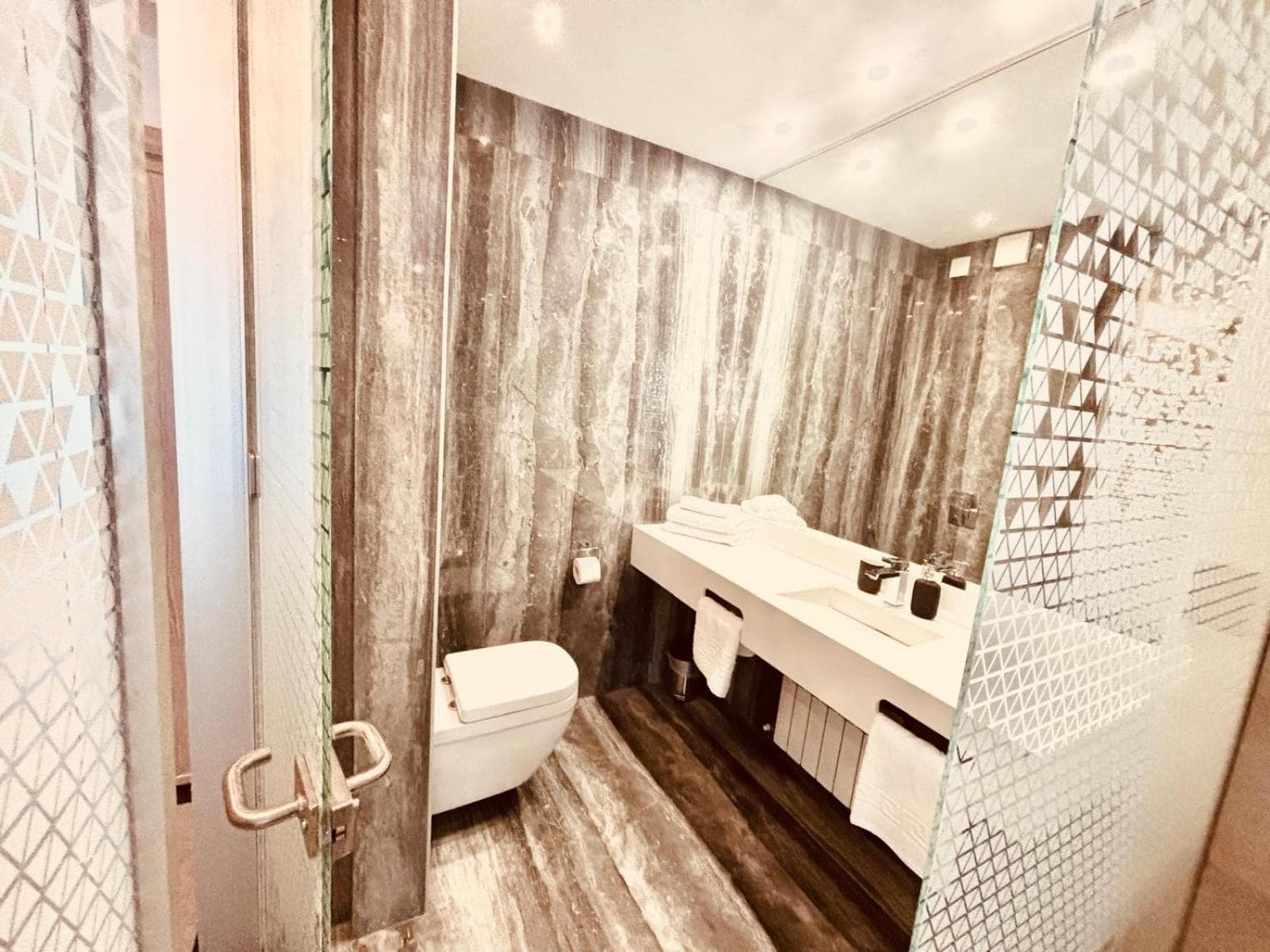 CM111Apparthotel, Bucharest, photo 2