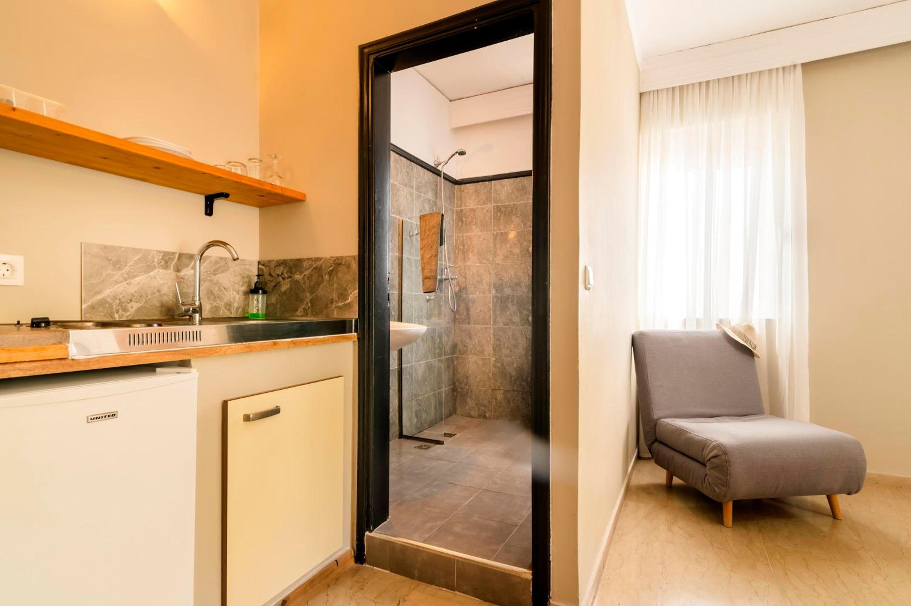 Lefka Hotel & Apartments, Rhodes Town, photo 3