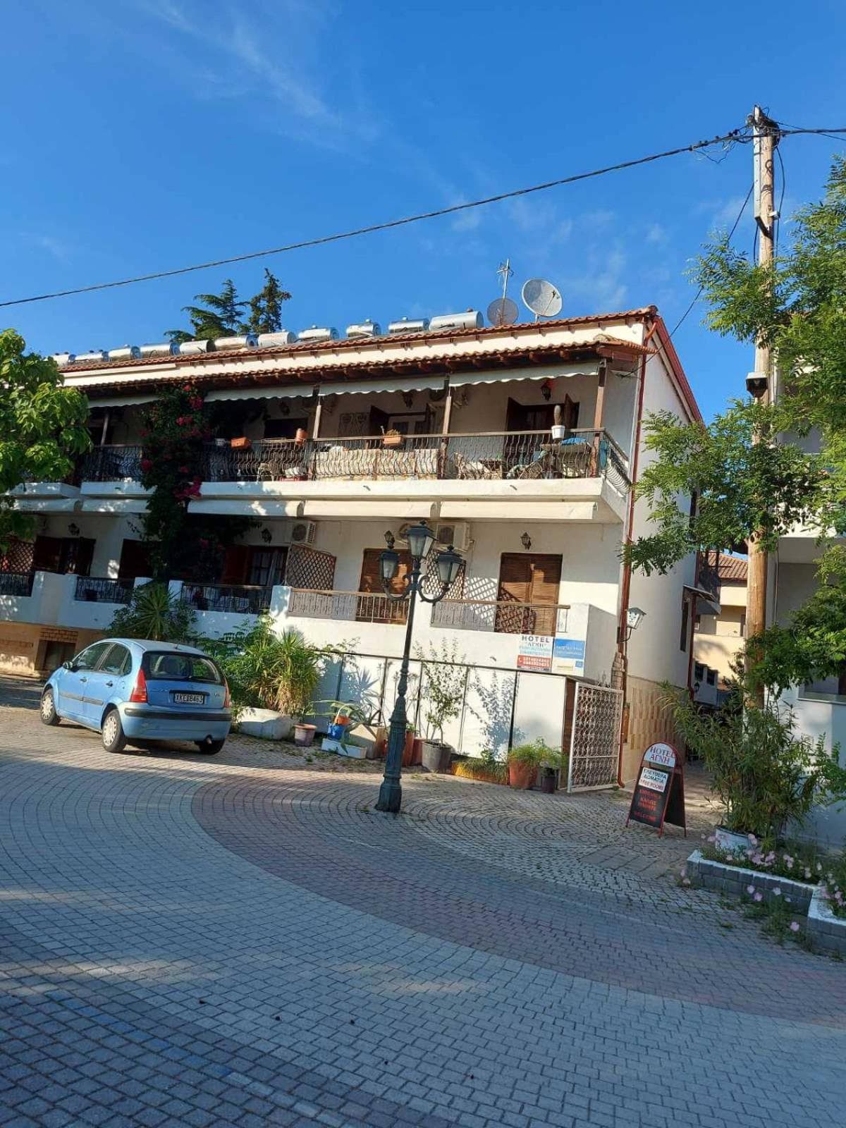 HOTEL AGNI -ENOIKIAZOMENA DIAMERIZMATA, Kallithea Halkidikis