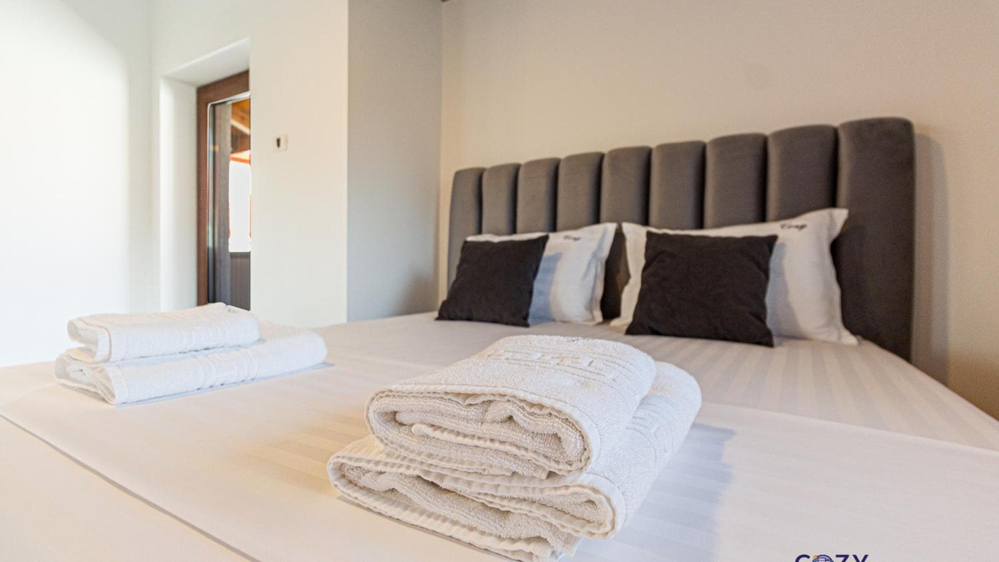 Cozy Brand New Boutique ApartHotel Brasov, Braşov, photo 6