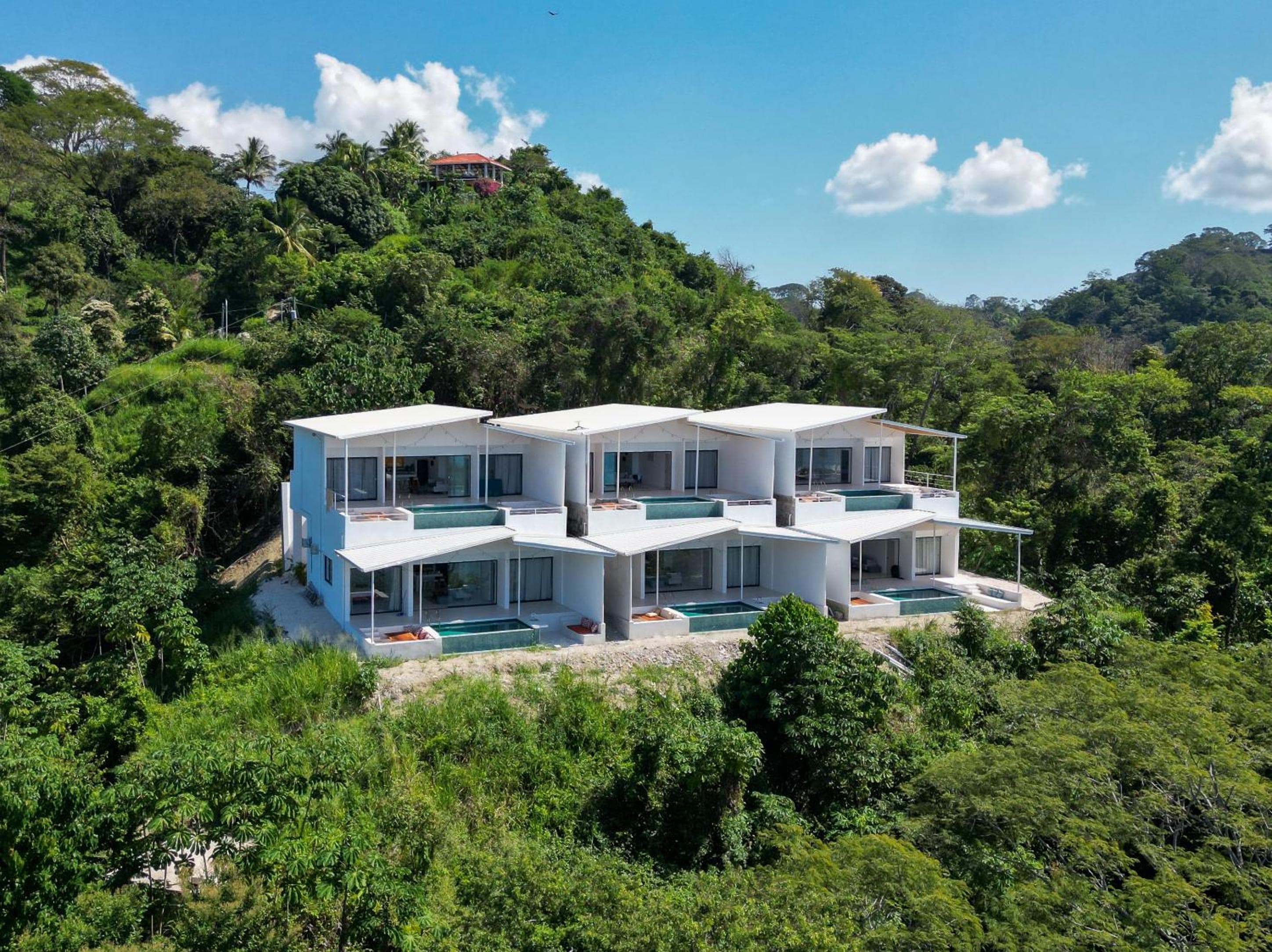 Les Roches - Paradise Retreat, Santa Teresa Beach