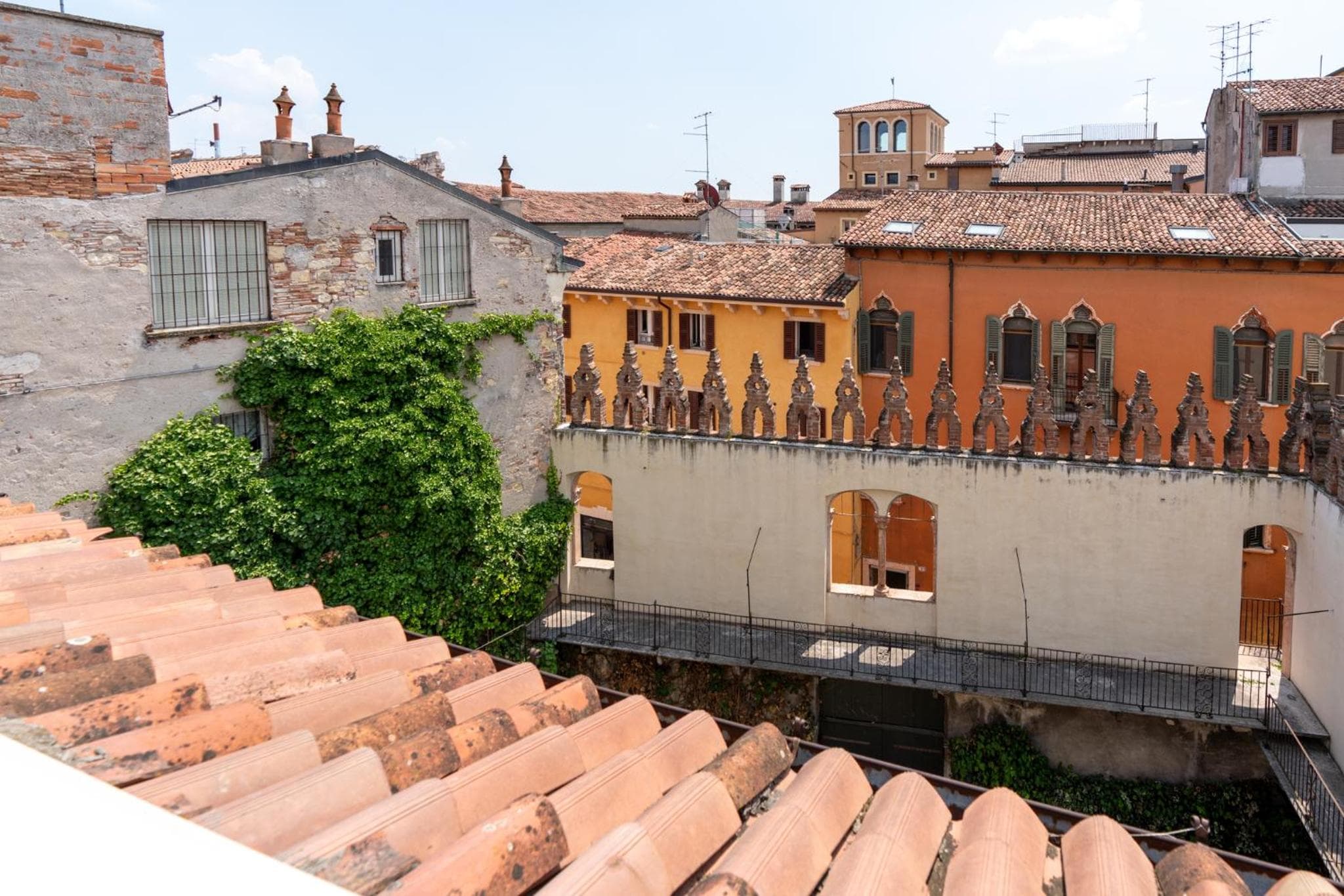 Palazzo delle Guglie by Postcardsfrom, Verona, photo 5