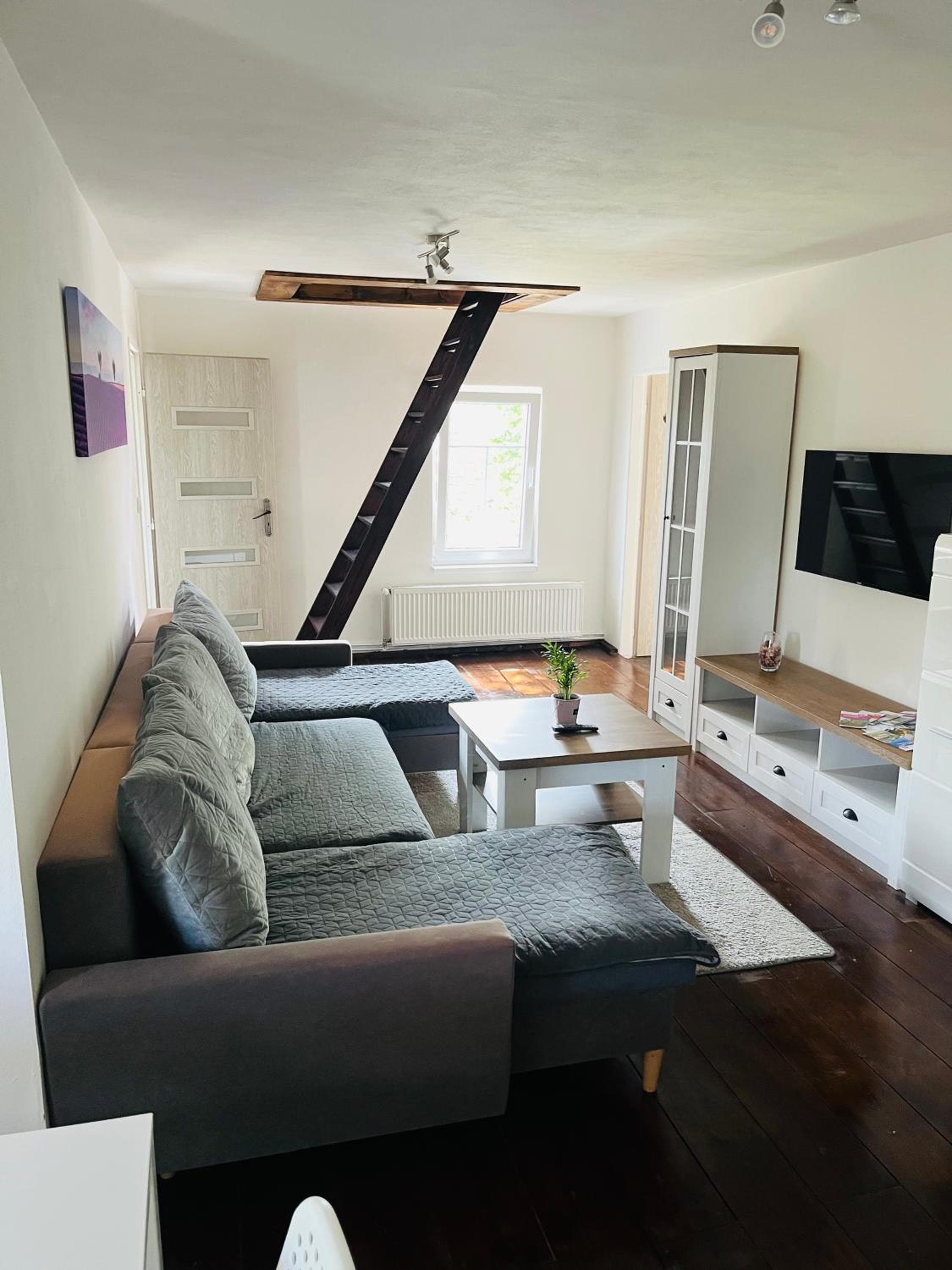 Apartmány 68, Kámen