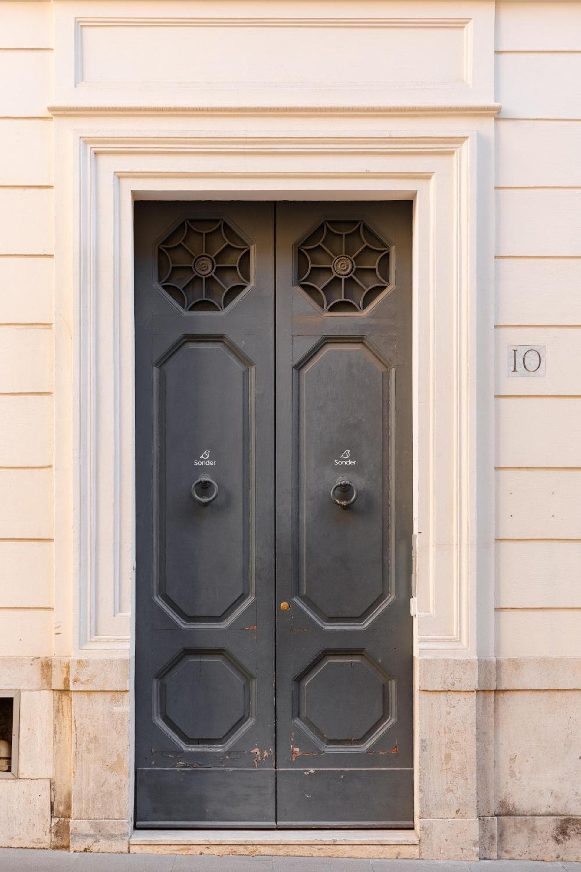 Sonder Barberini, Rome, photo 3