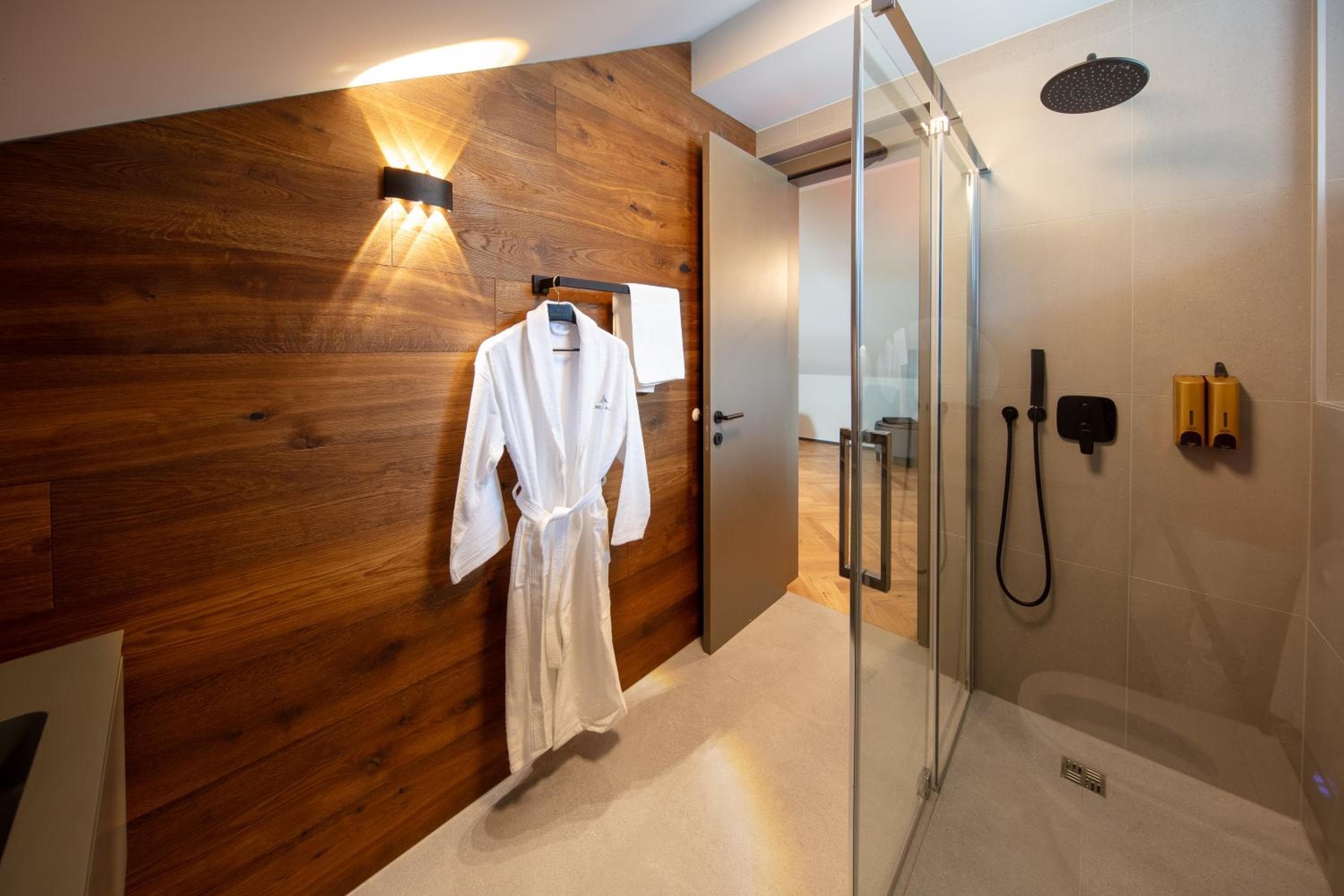 BERG & BERG Hotel - Kerns Self-Check-in, Kerns, photo 3