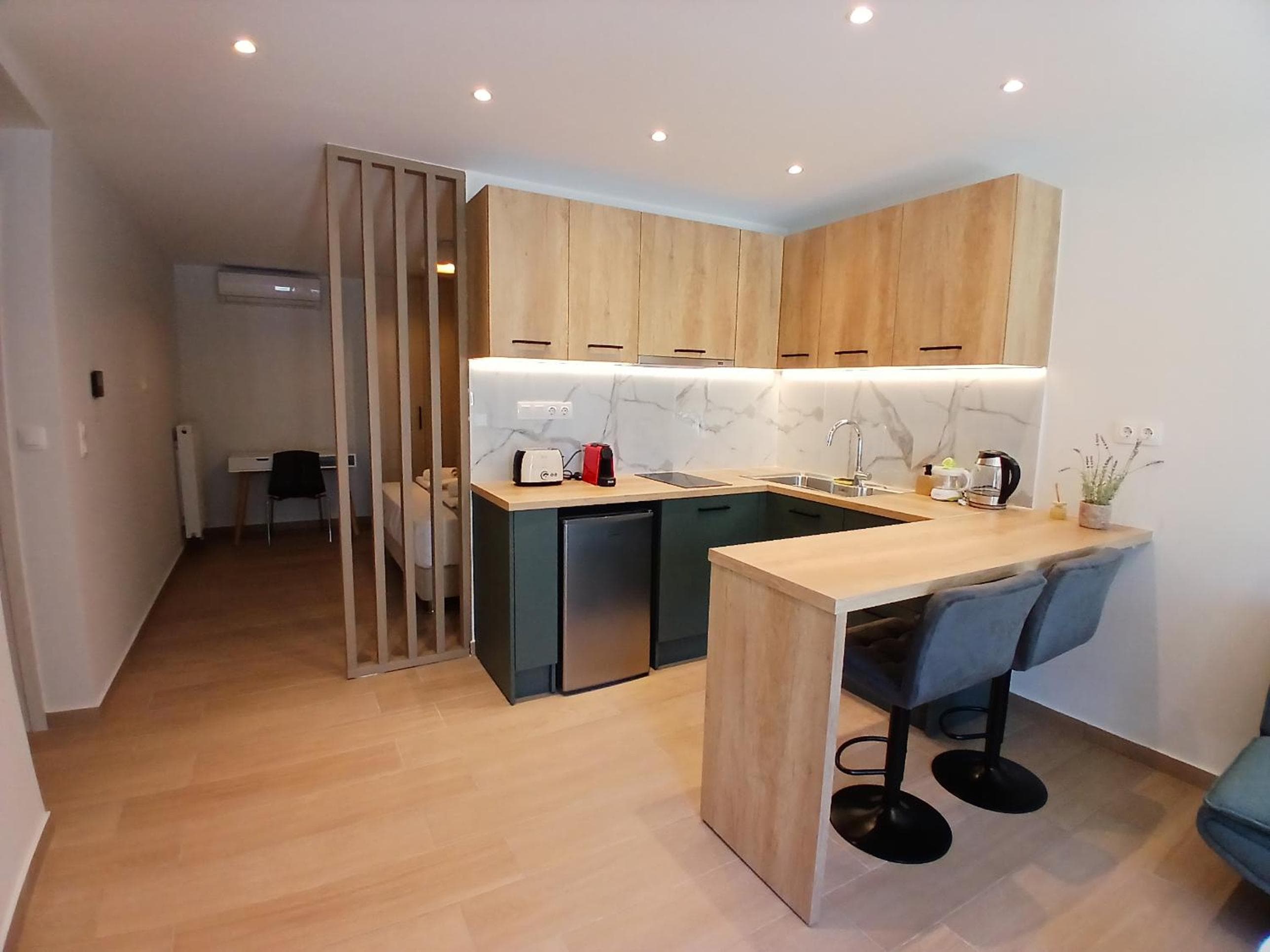 10 Apartments & Suites Athens, Athens, photo 6